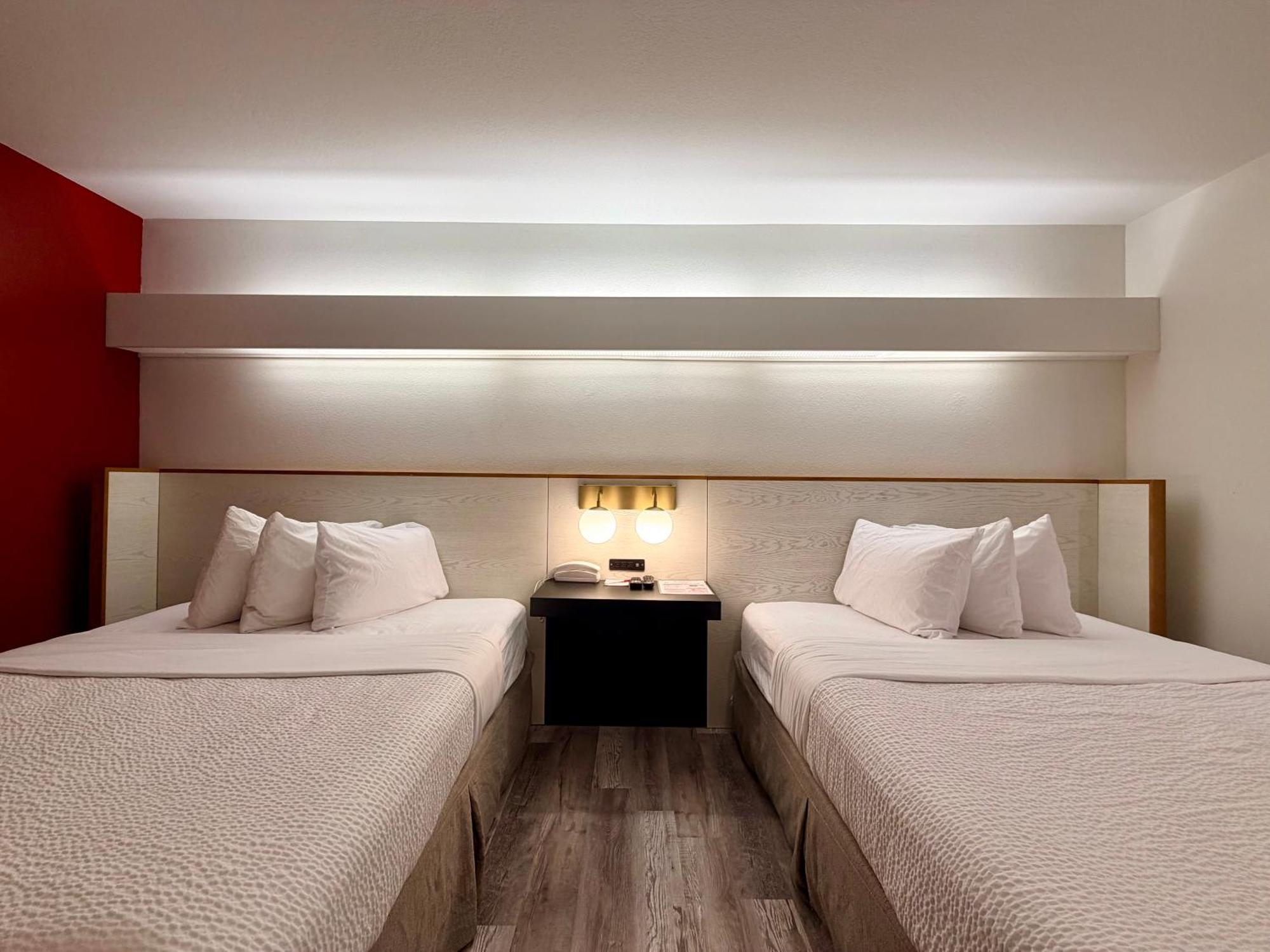 Queen Room Two Queen Beds Non-Smoking
