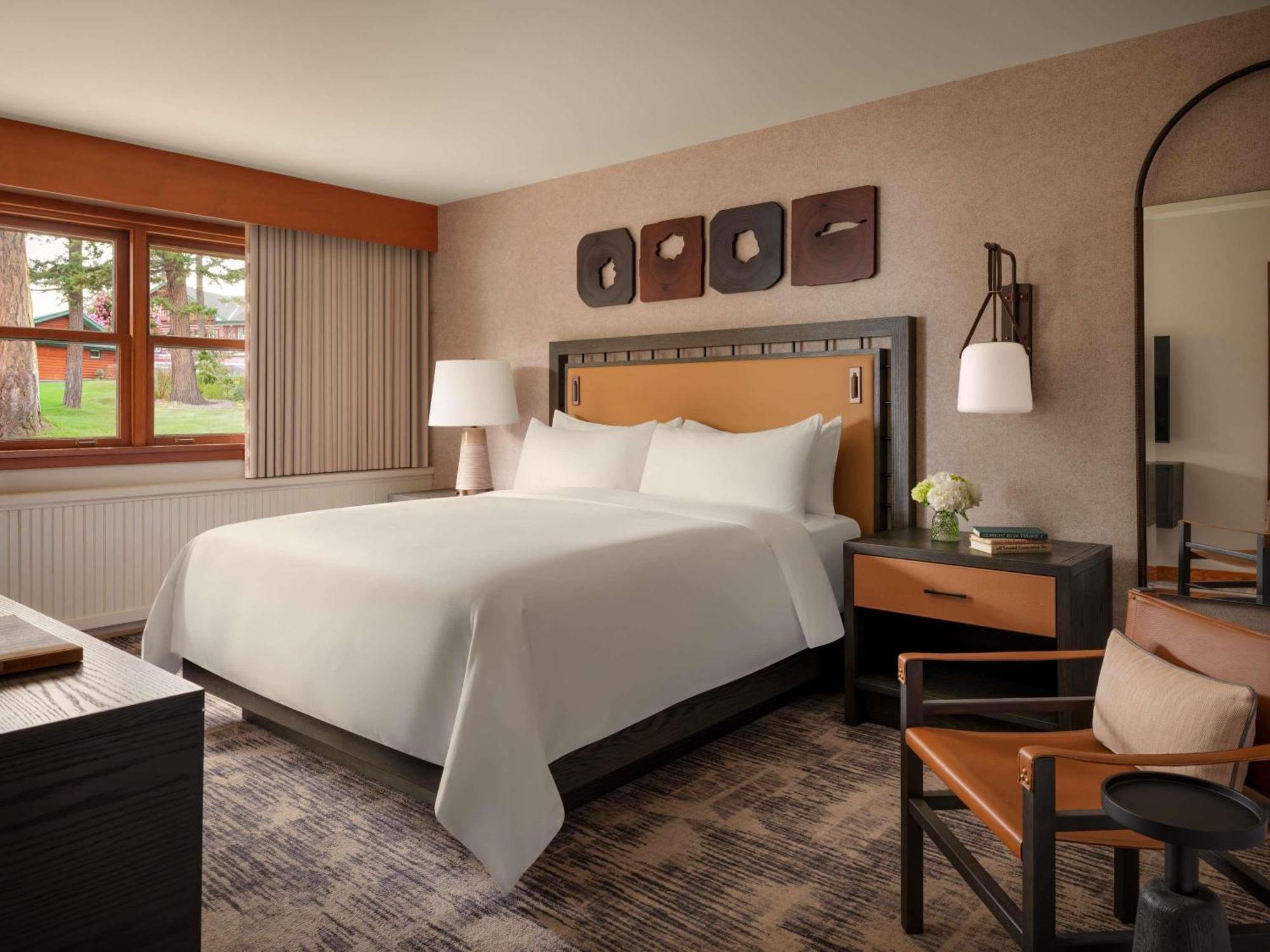 Premier Deluxe King Room