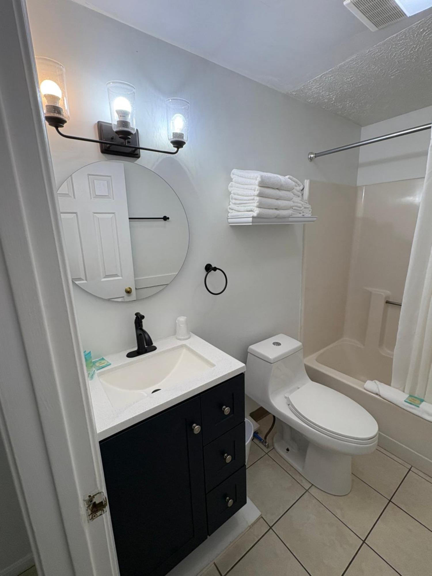 Deluxe Room Balcony Full Kitchen