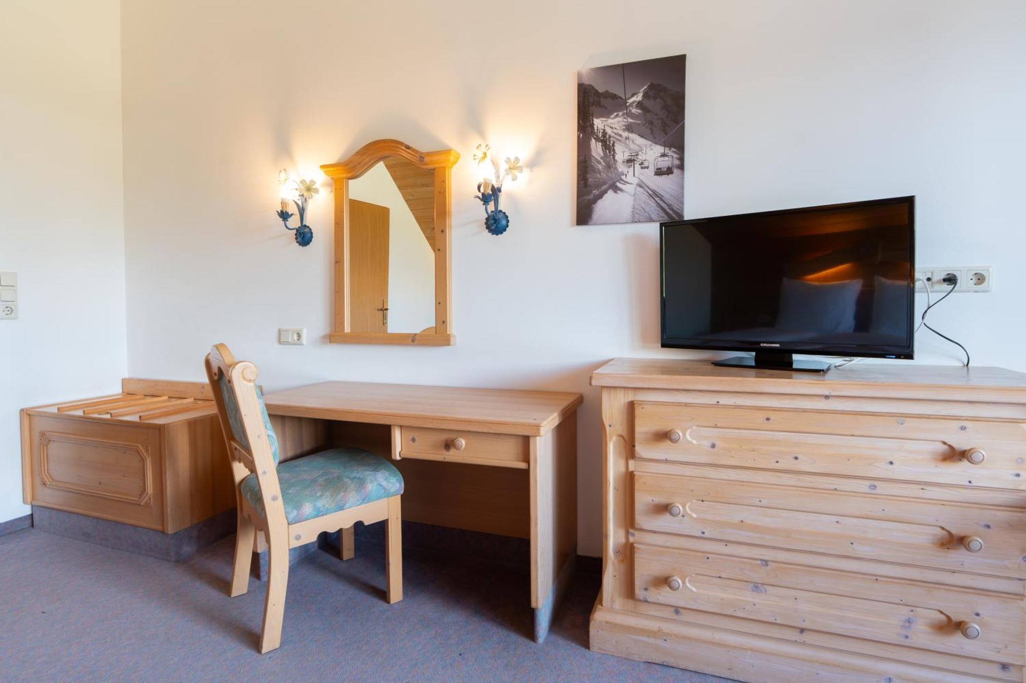 Double Room Mountain View