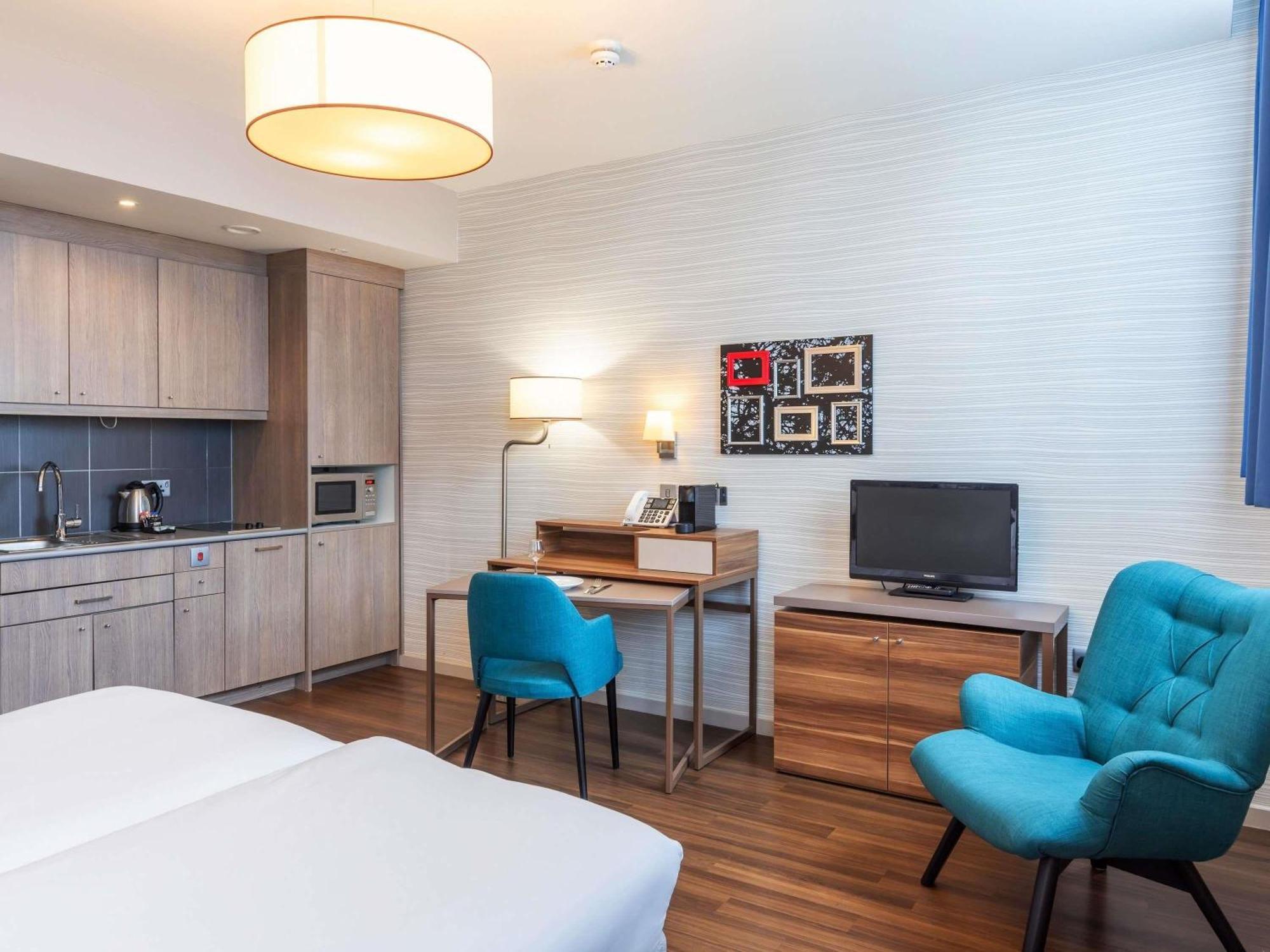 Studio Twin Beds