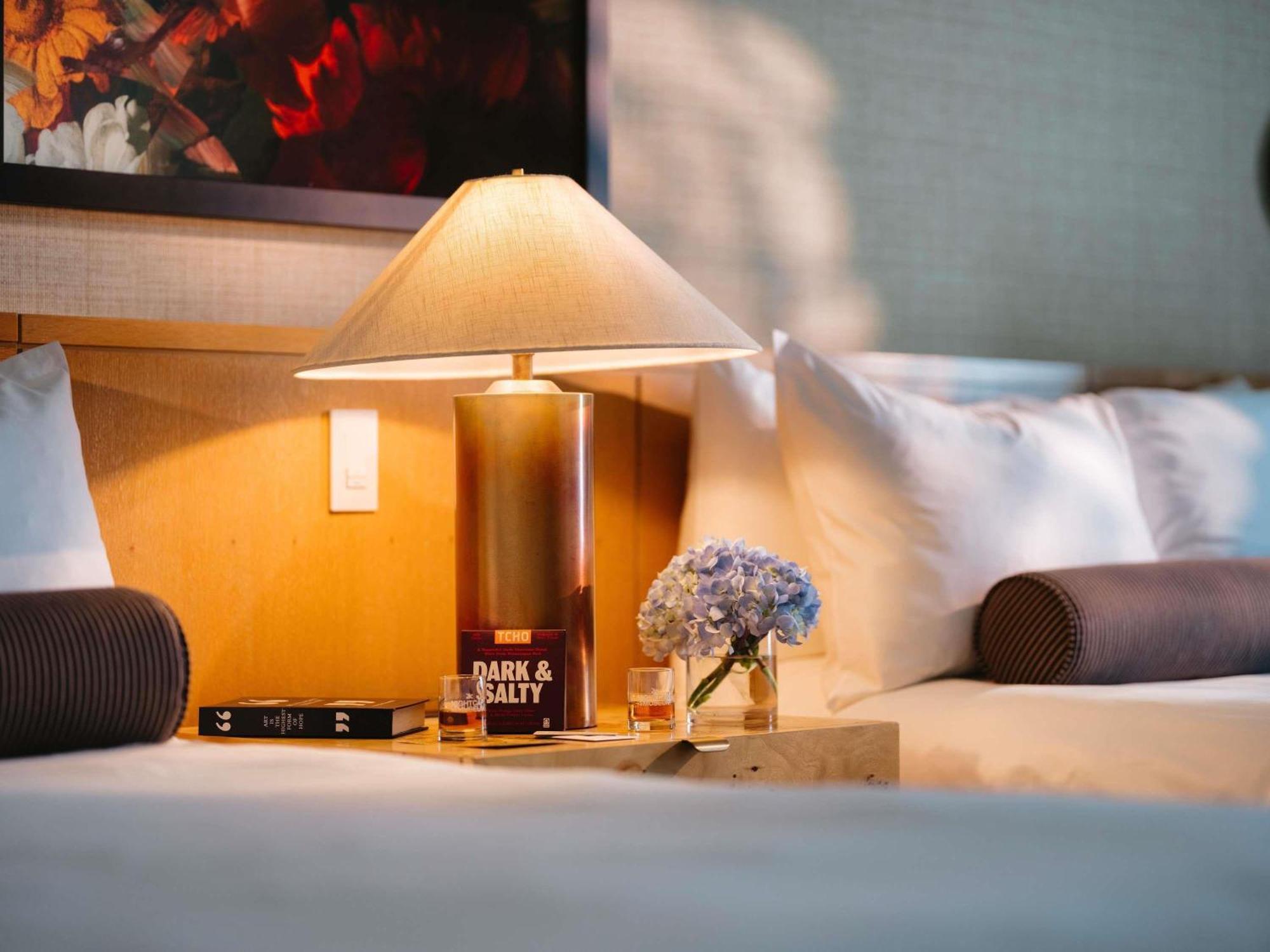 Luxury Queen Room