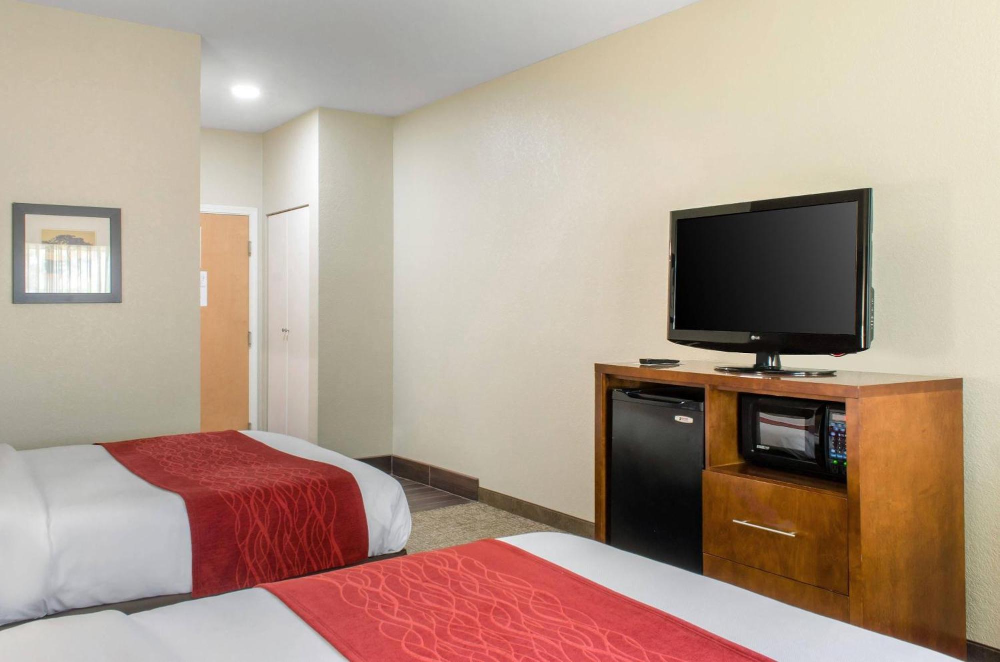 Queen Room Two Queen Beds Accessible or Non-Smoking