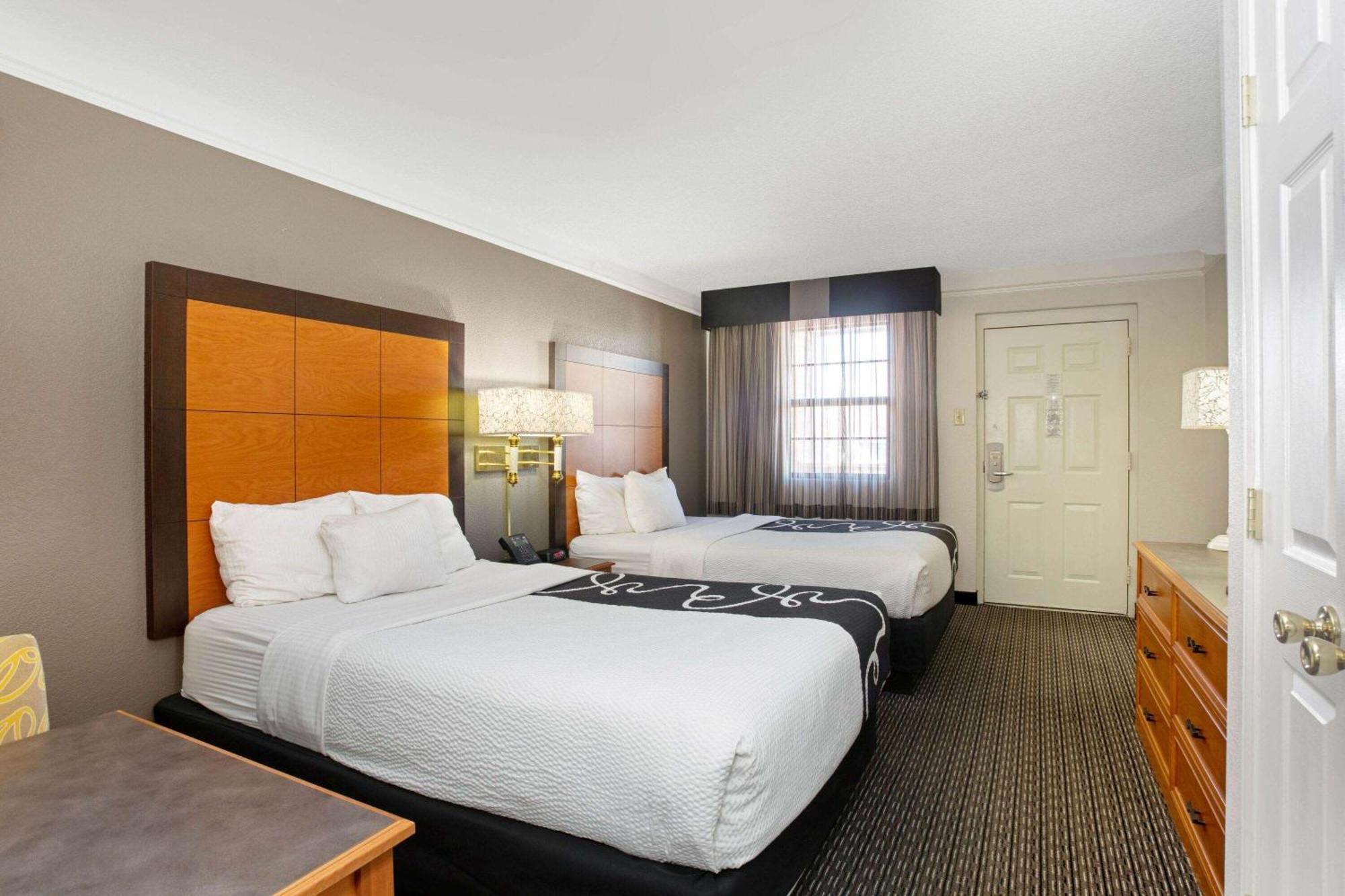 Double Room Two Double Beds Non-Smoking