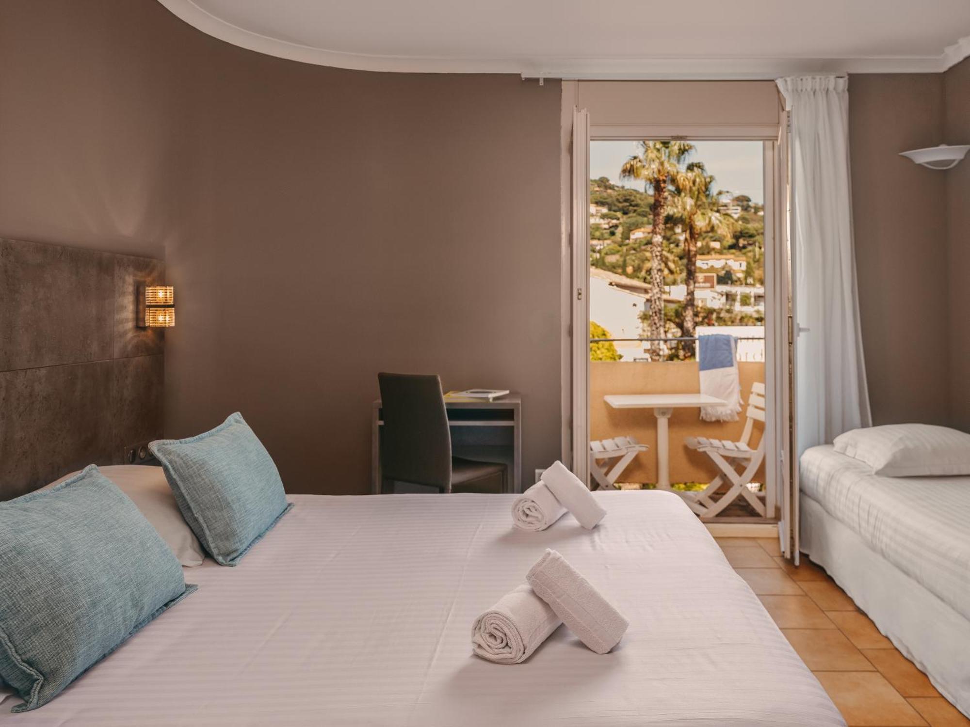 Triple Room Balcony