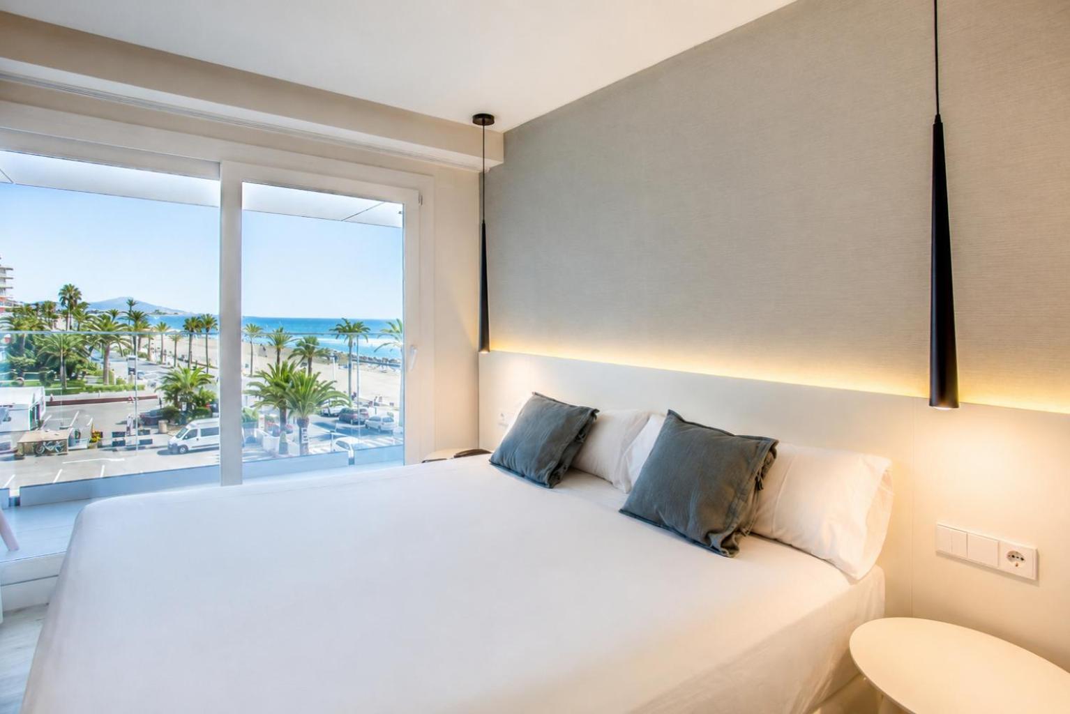 Deluxe Double Room Side Sea View Balcony
