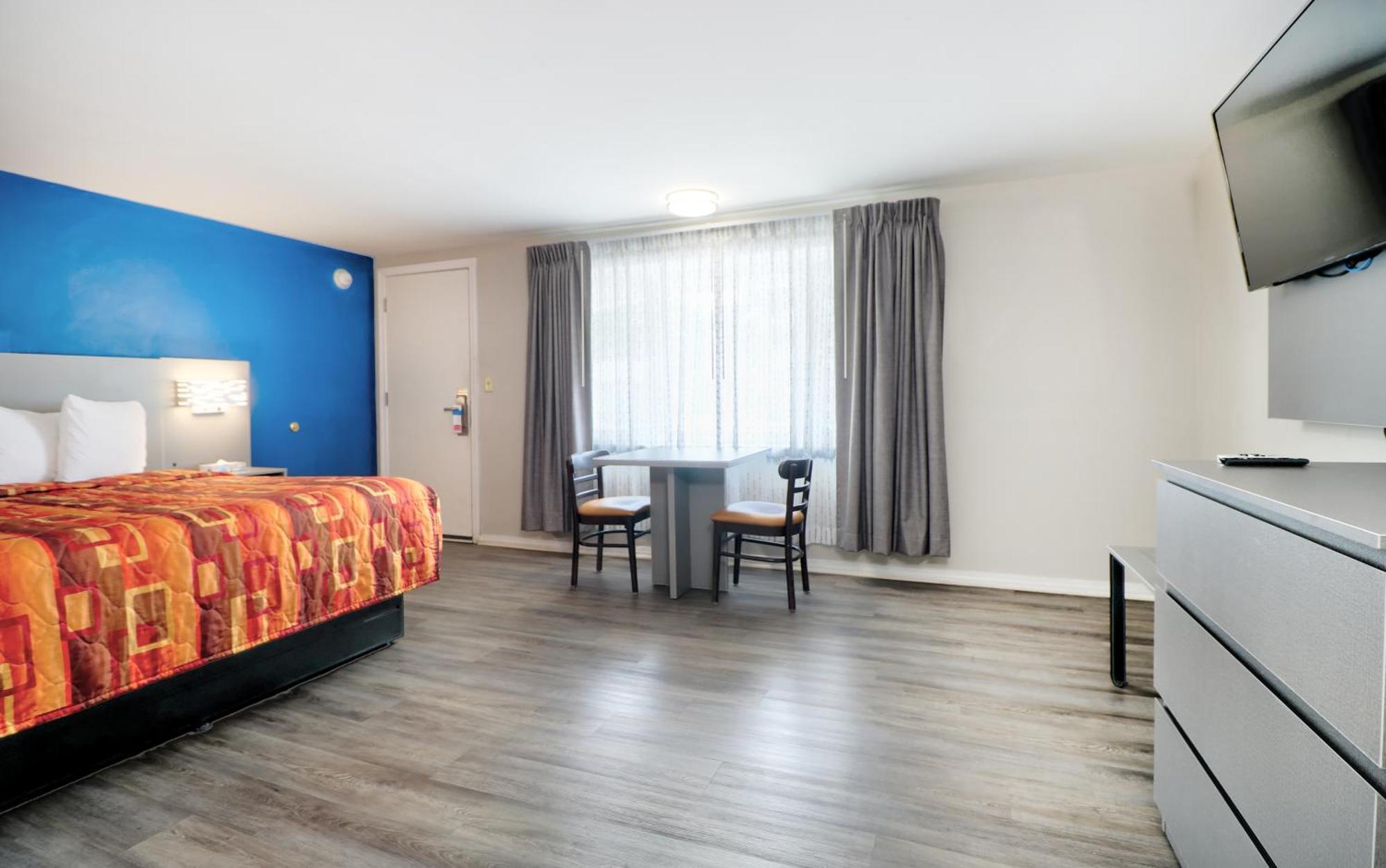 King Efficiency Room