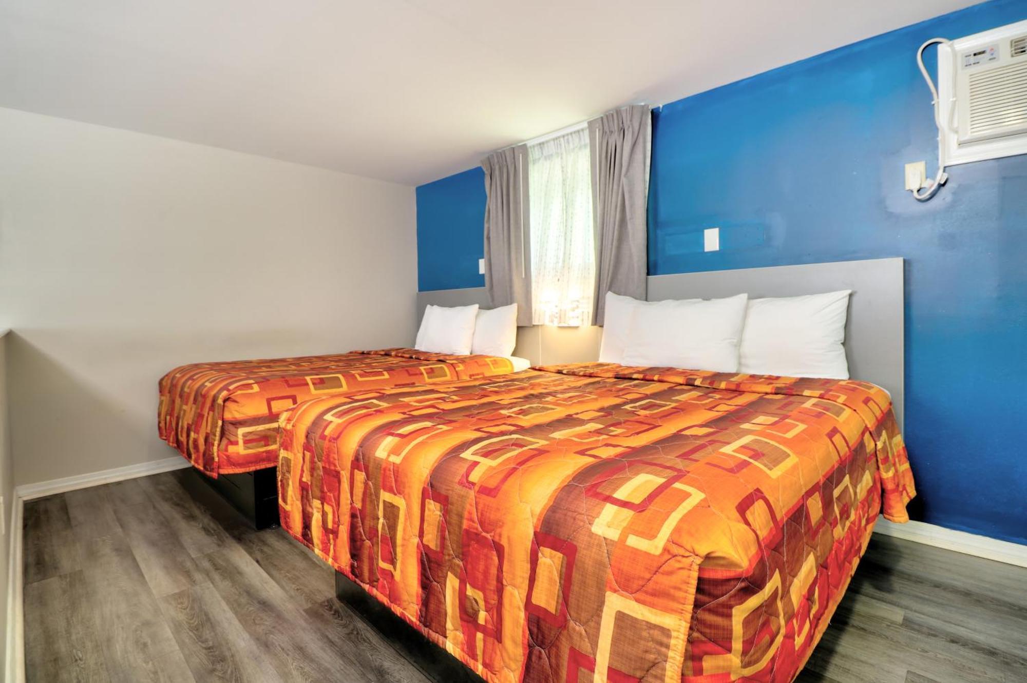 Two Queen Beds Efficiency