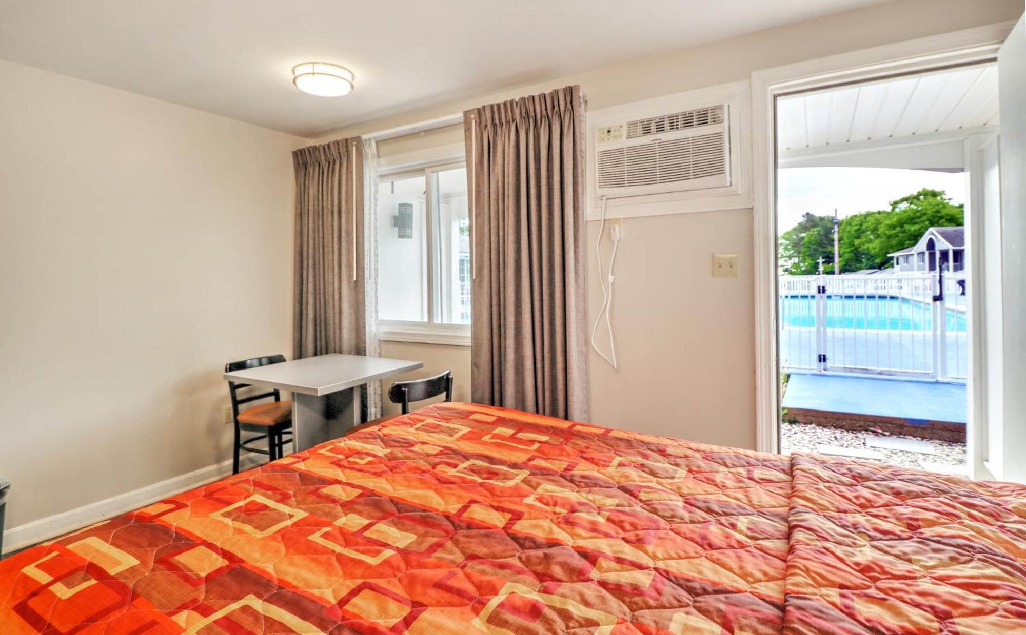 Queen Room Two Queen Beds