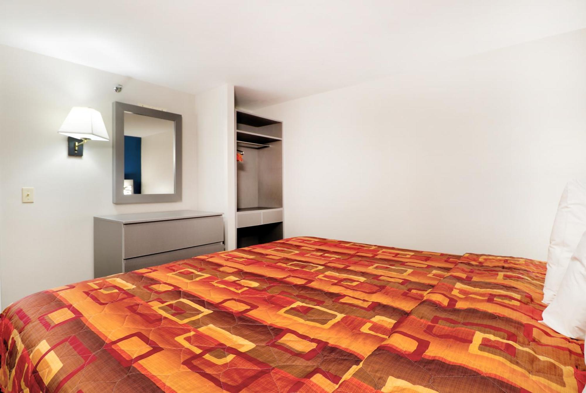 Two-Bedroom Suite Two Queen Beds