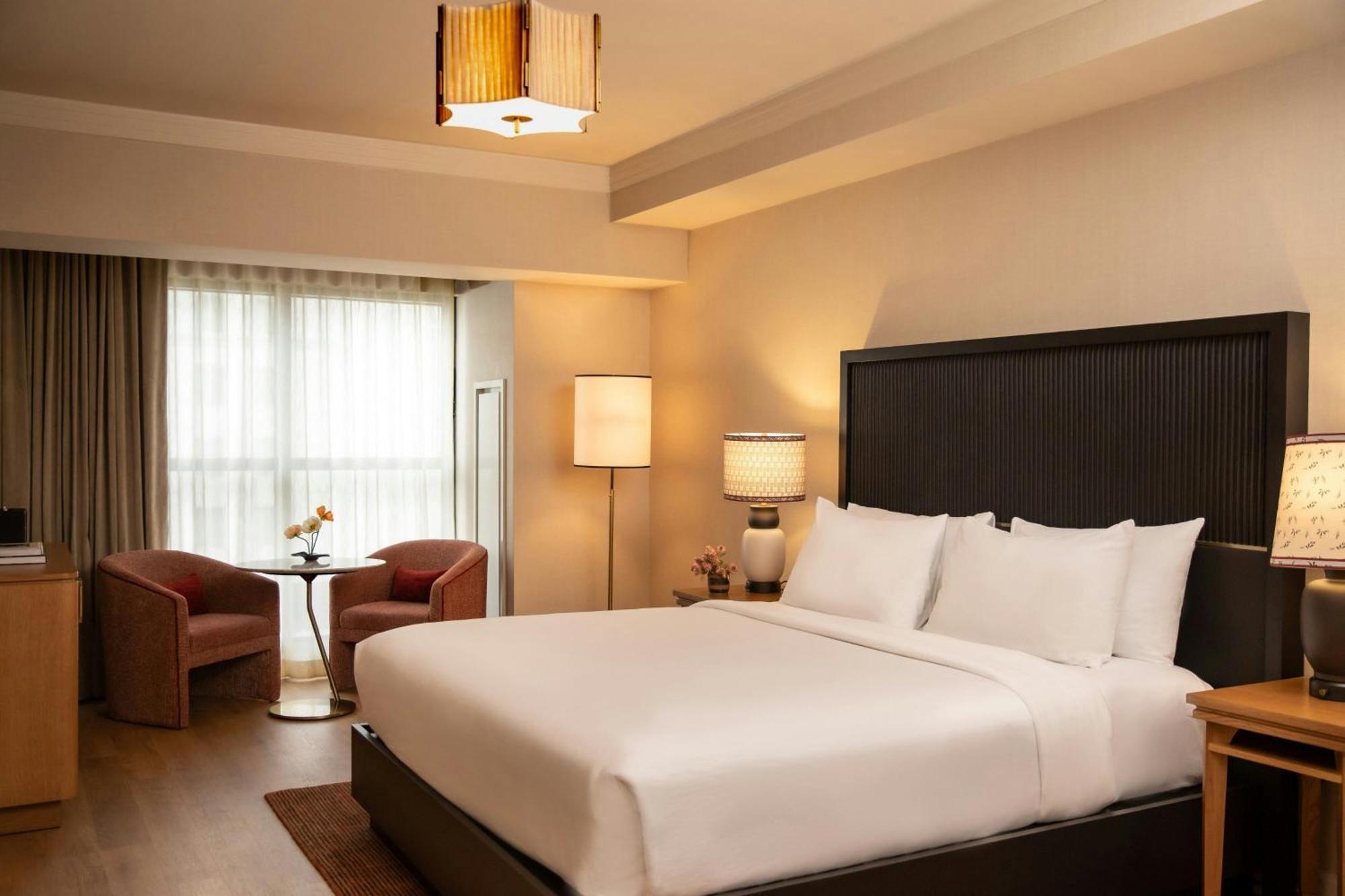 Premium Queen Room