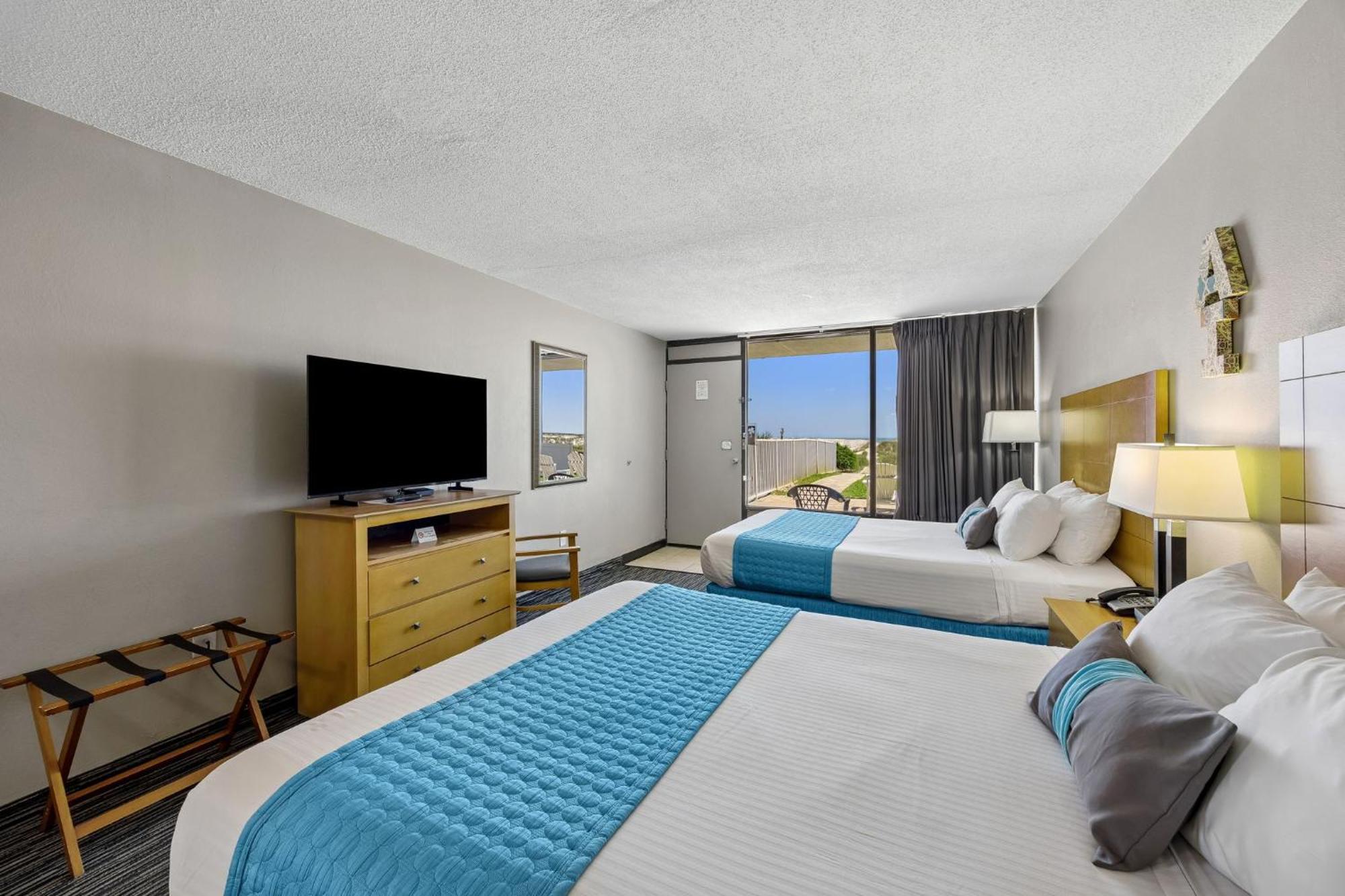 Superior Queen Room Two Queen Beds Ocean Front