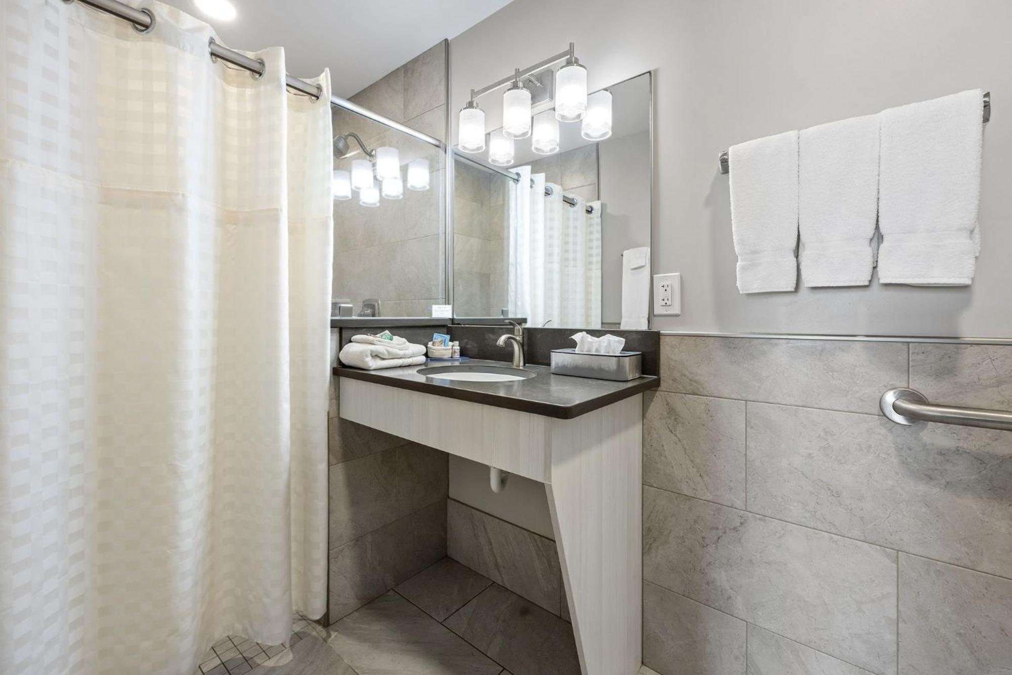 Queen Room Disability Access