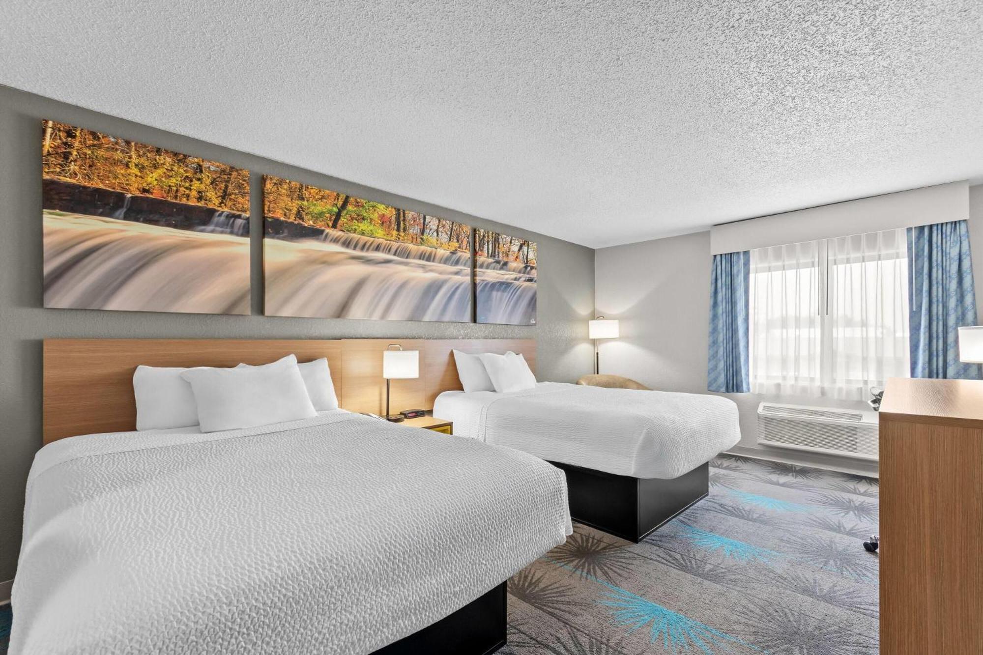 Deluxe Double Room with Two Double Beds - Non-Smoking