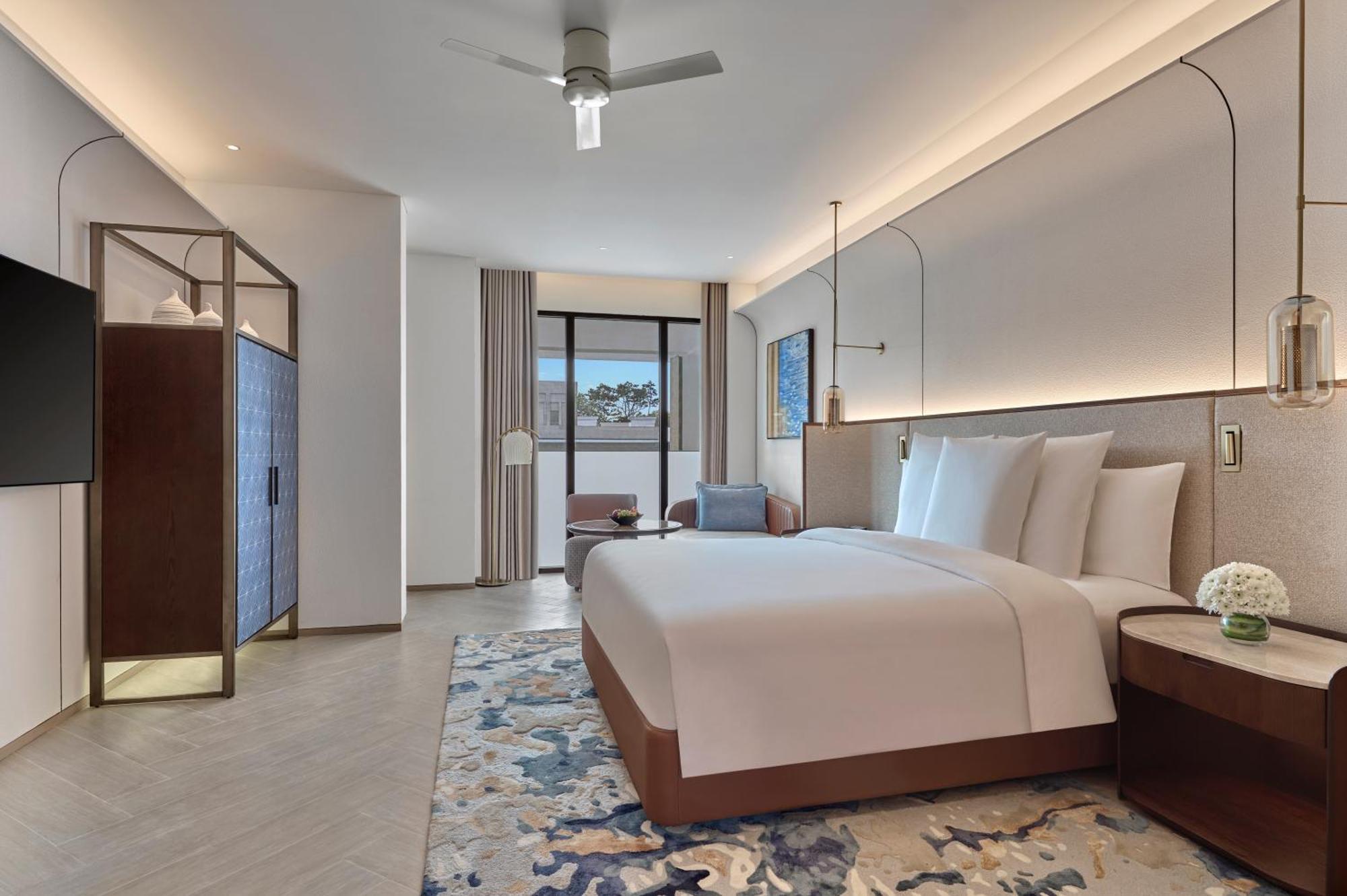 Classic King Room with Pool View