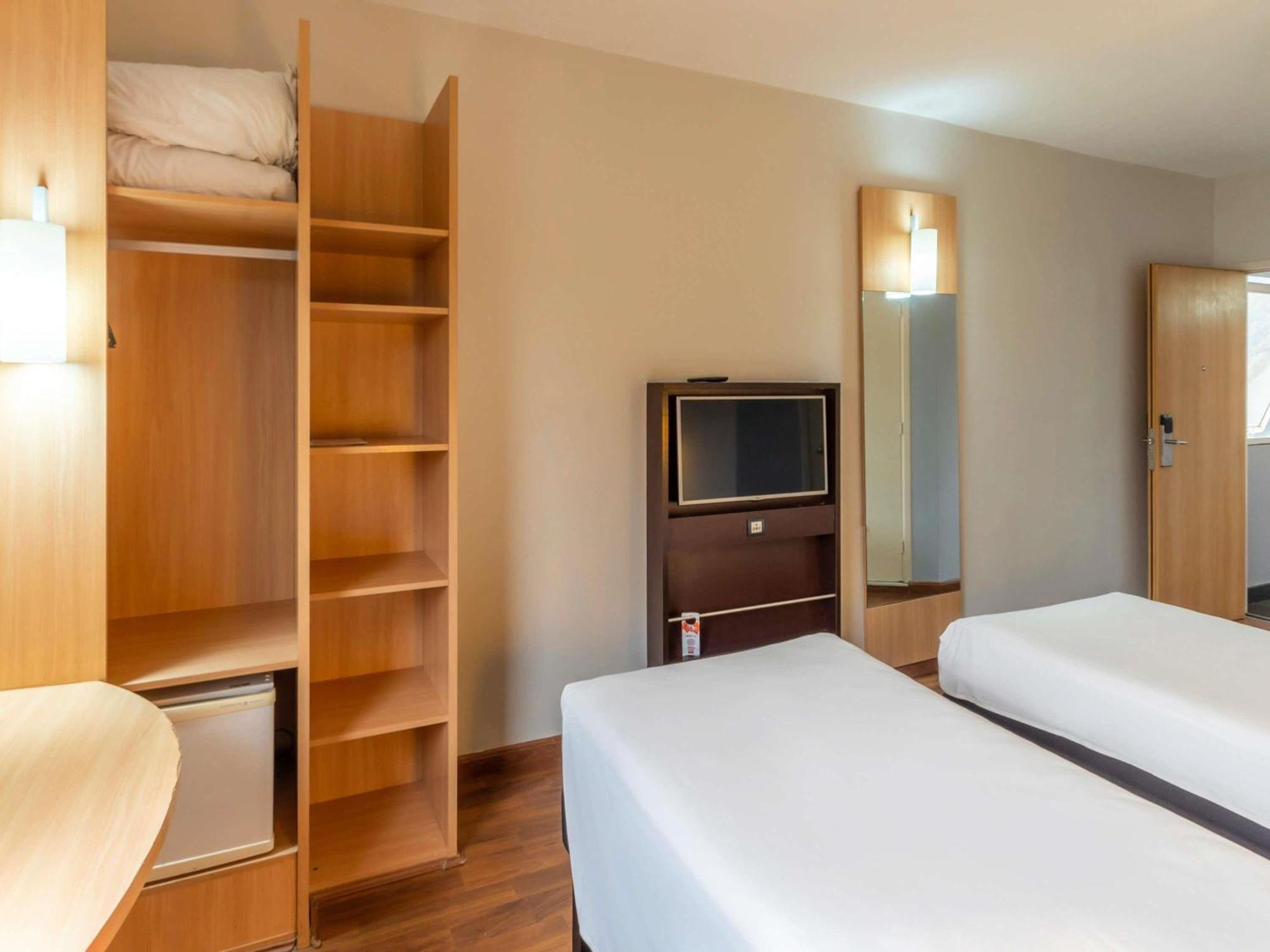 Standard Apartment Twin Beds