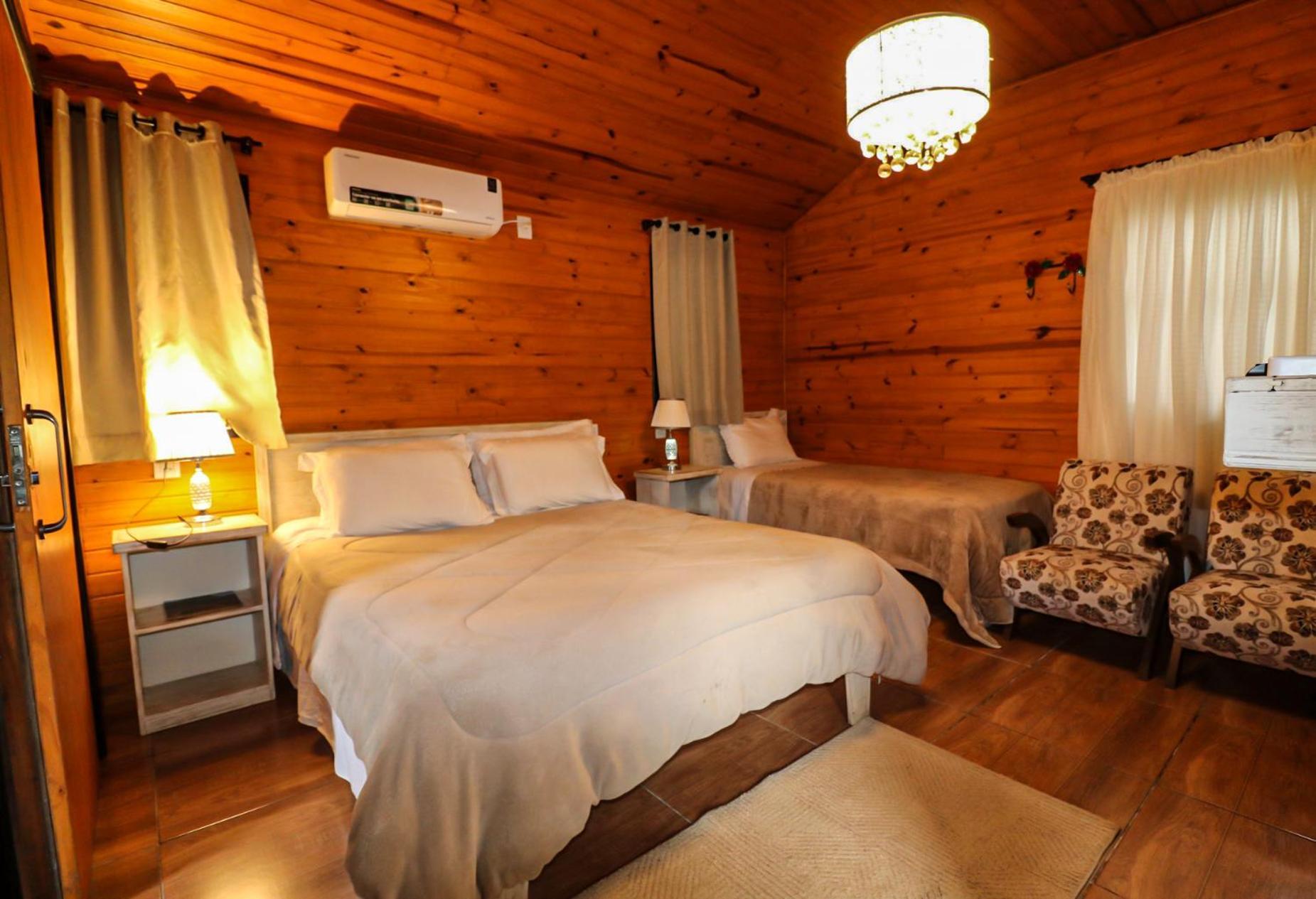 Triple Room Bath