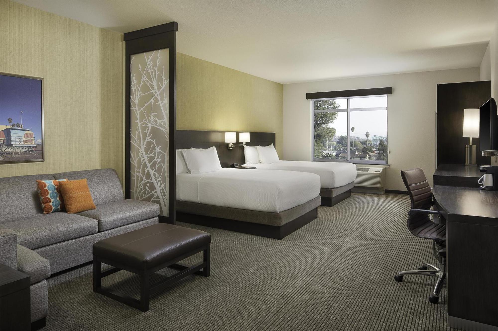 Deluxe Queen Room Two Queen Beds Sofa Bed