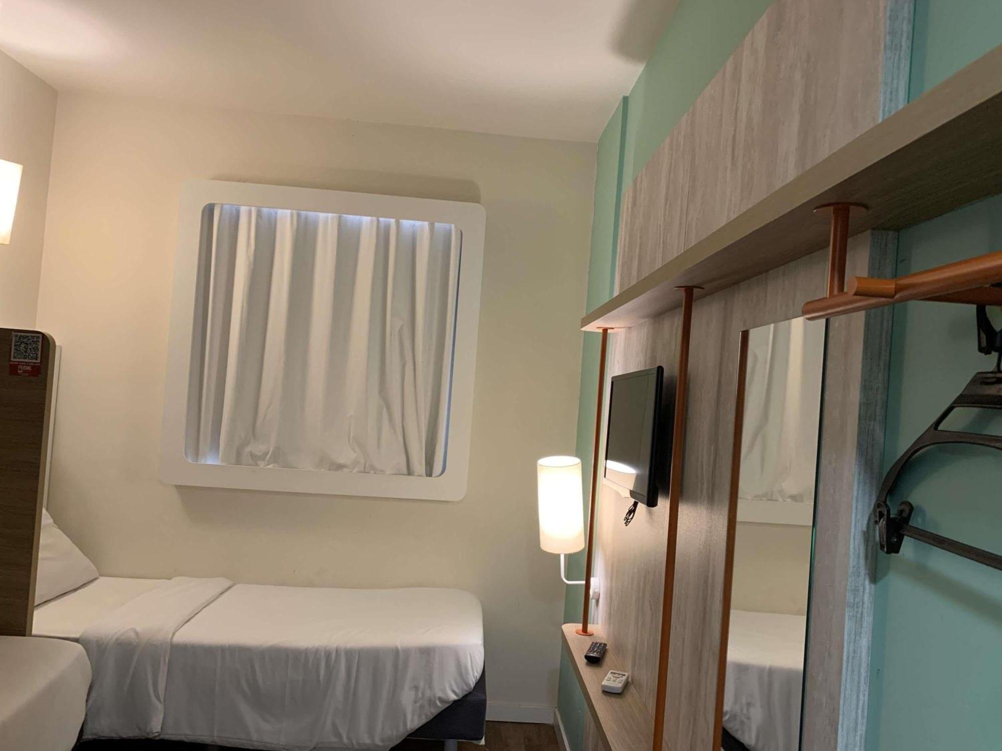 Standard Apartment Twin Beds