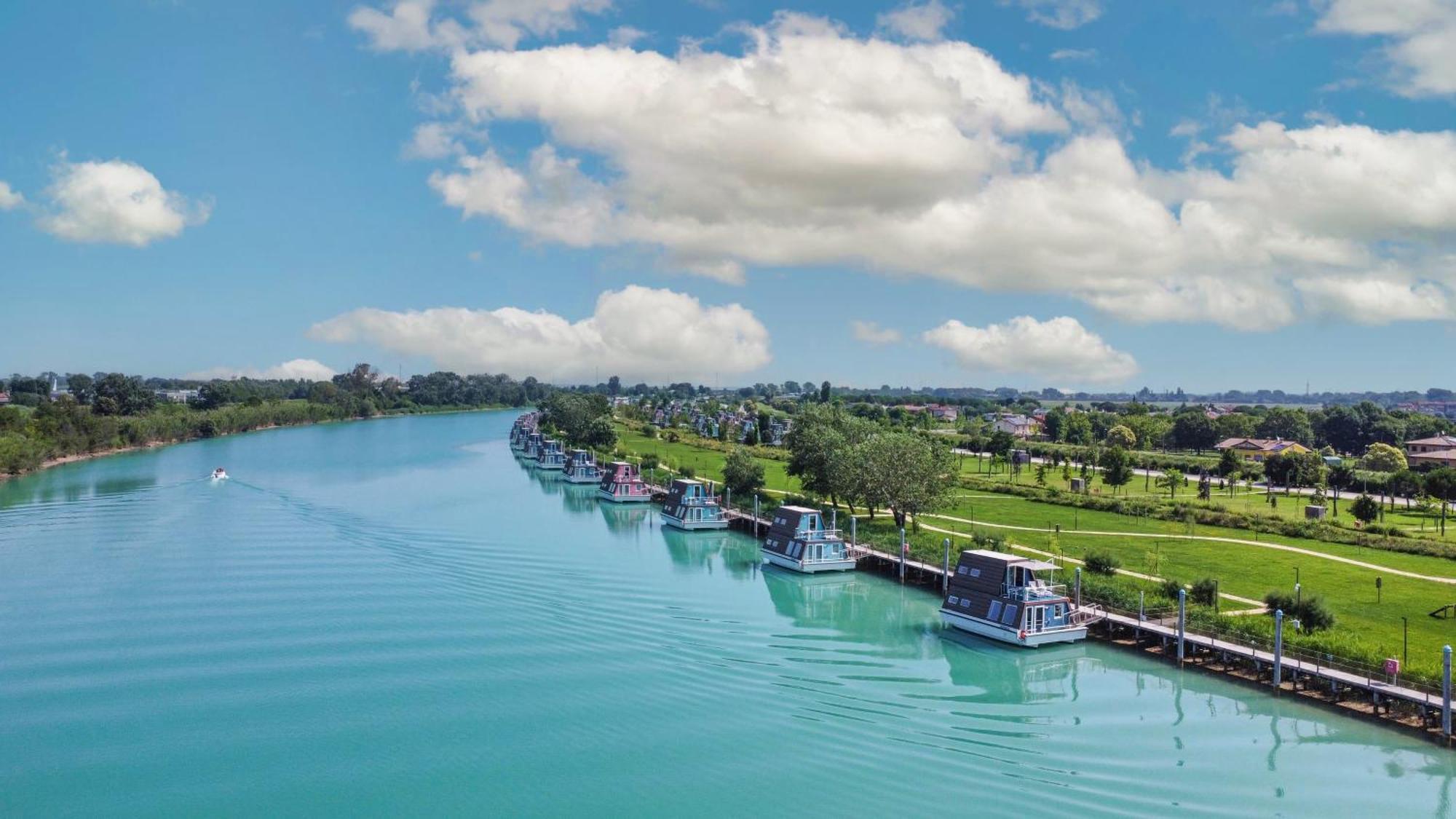 Houseboat River View