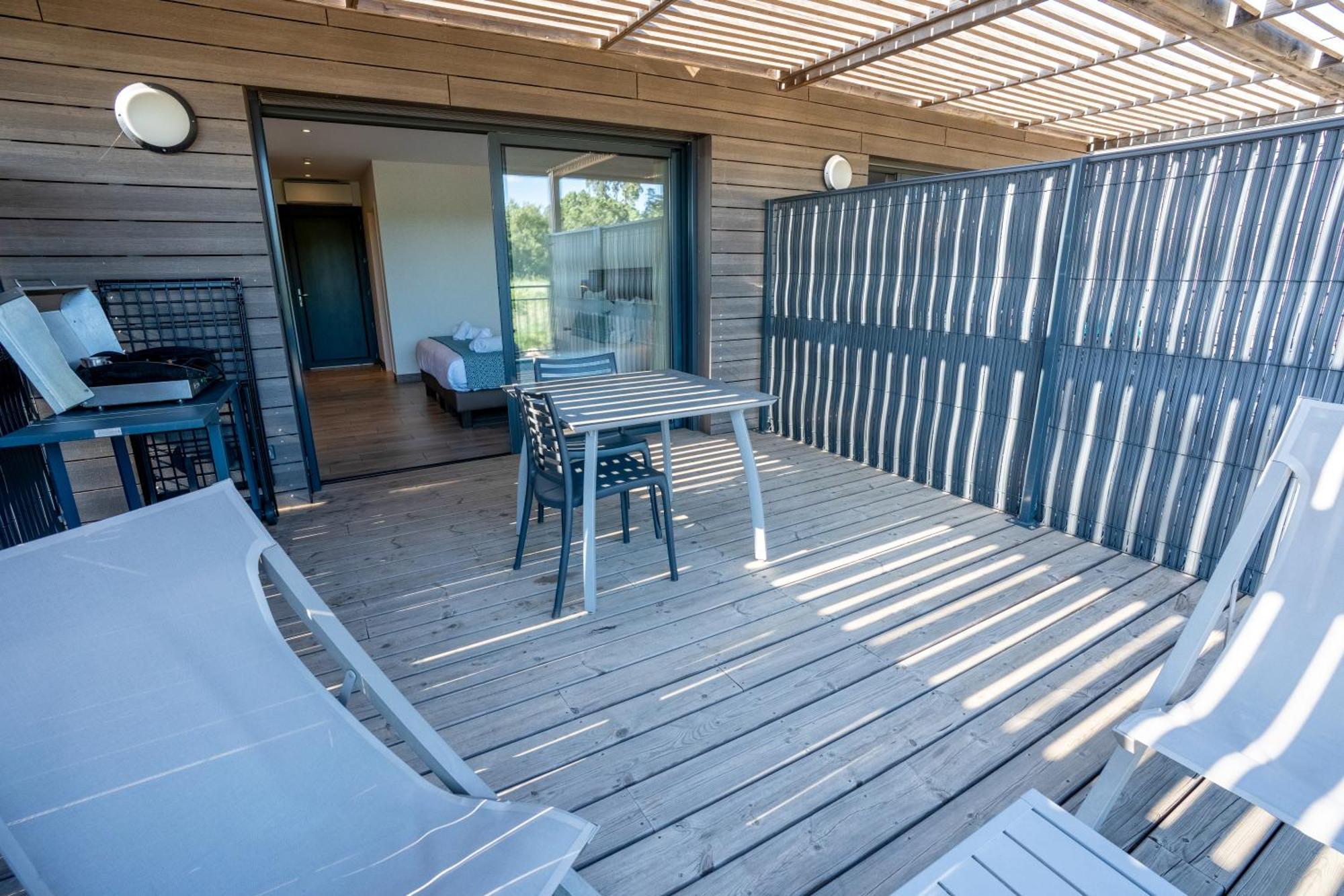 Studio Air Conditioning Large Terrace