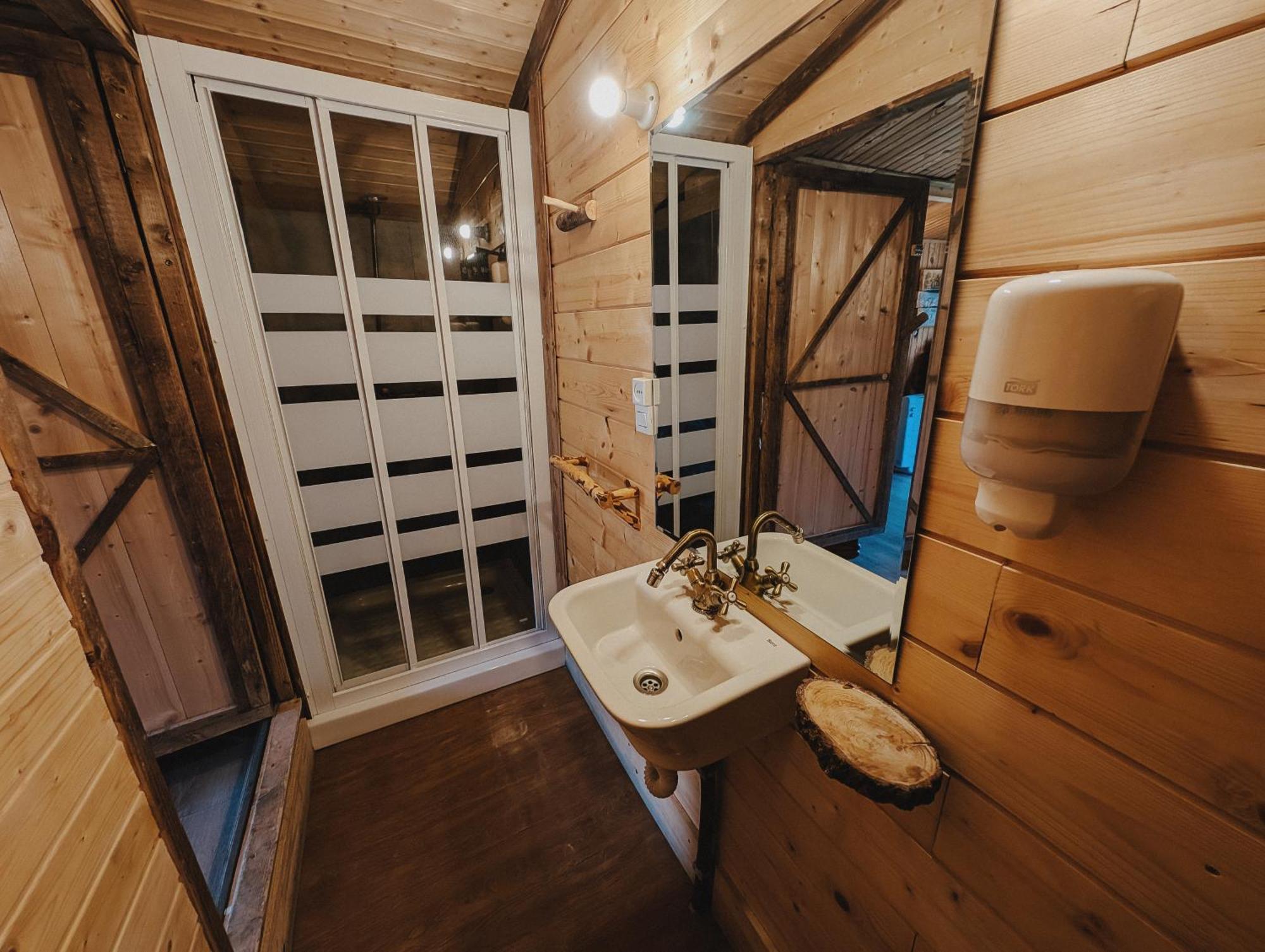 Bungalow Private Bathroom