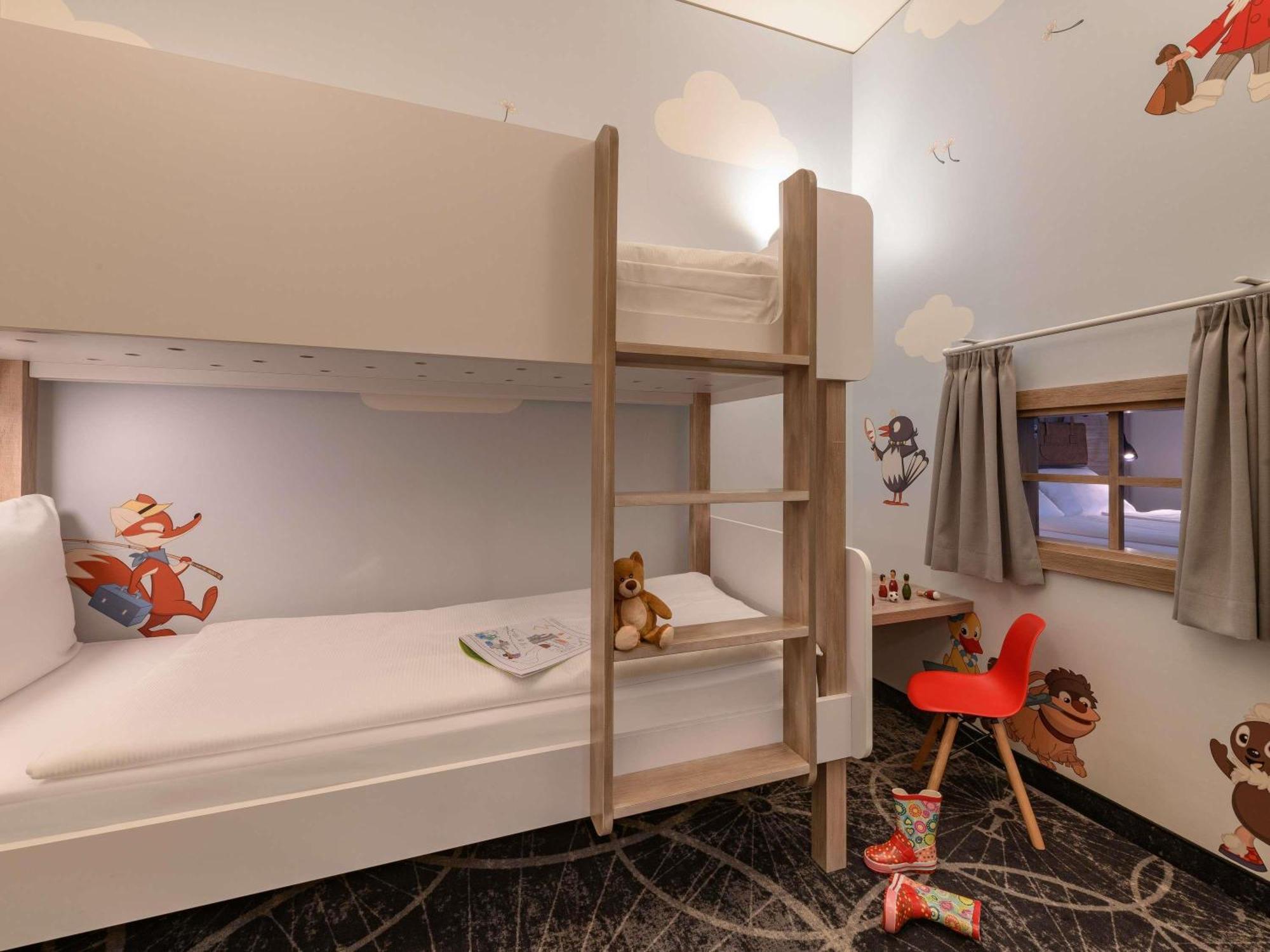 Family Room Double Bed Bunk Bed