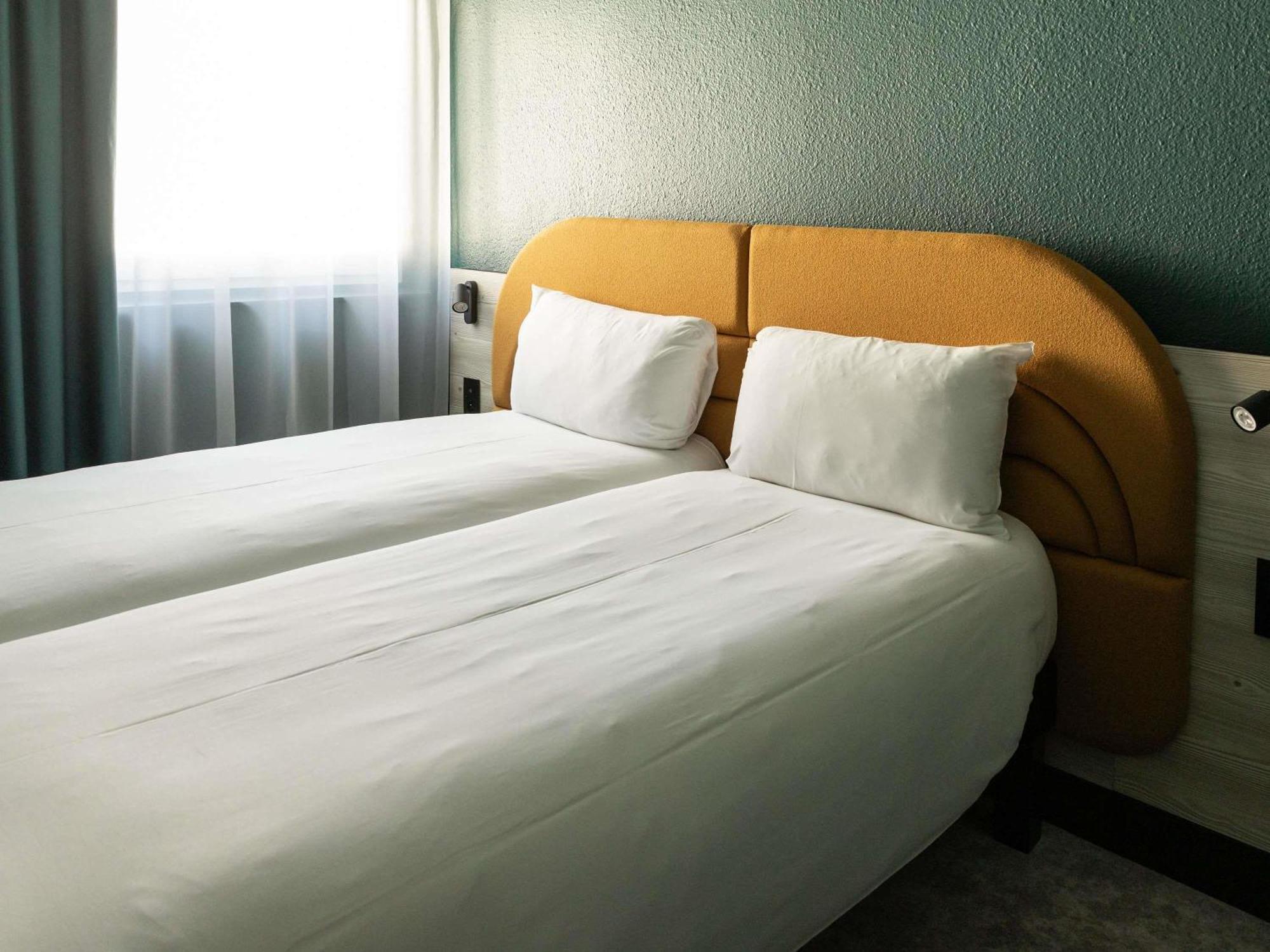 Standard Room 2 Single Beds