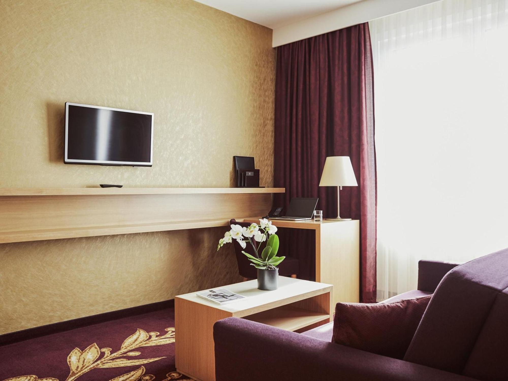 Junior Suite Cathedral View