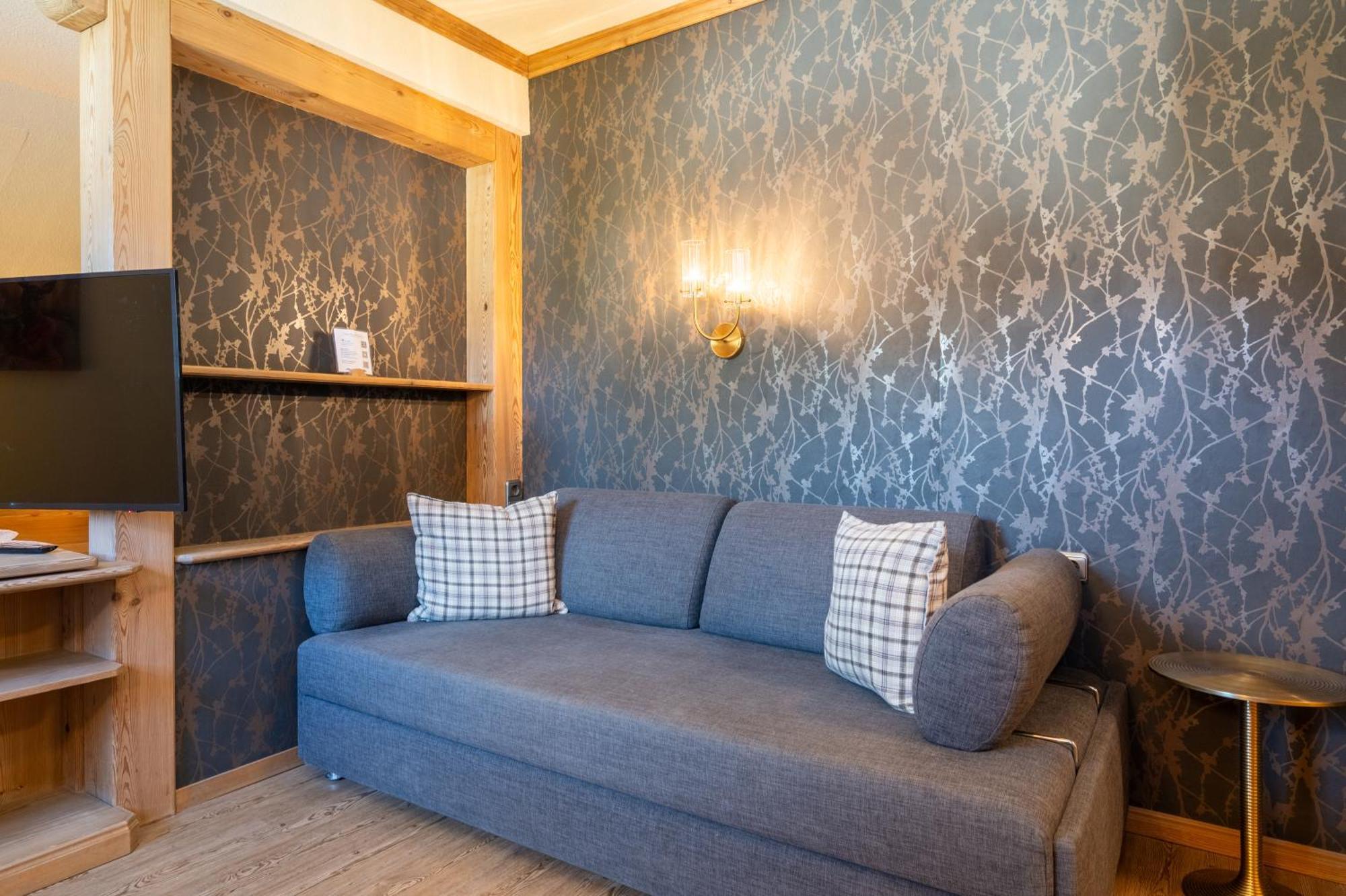 Comfort Triple Room Street View