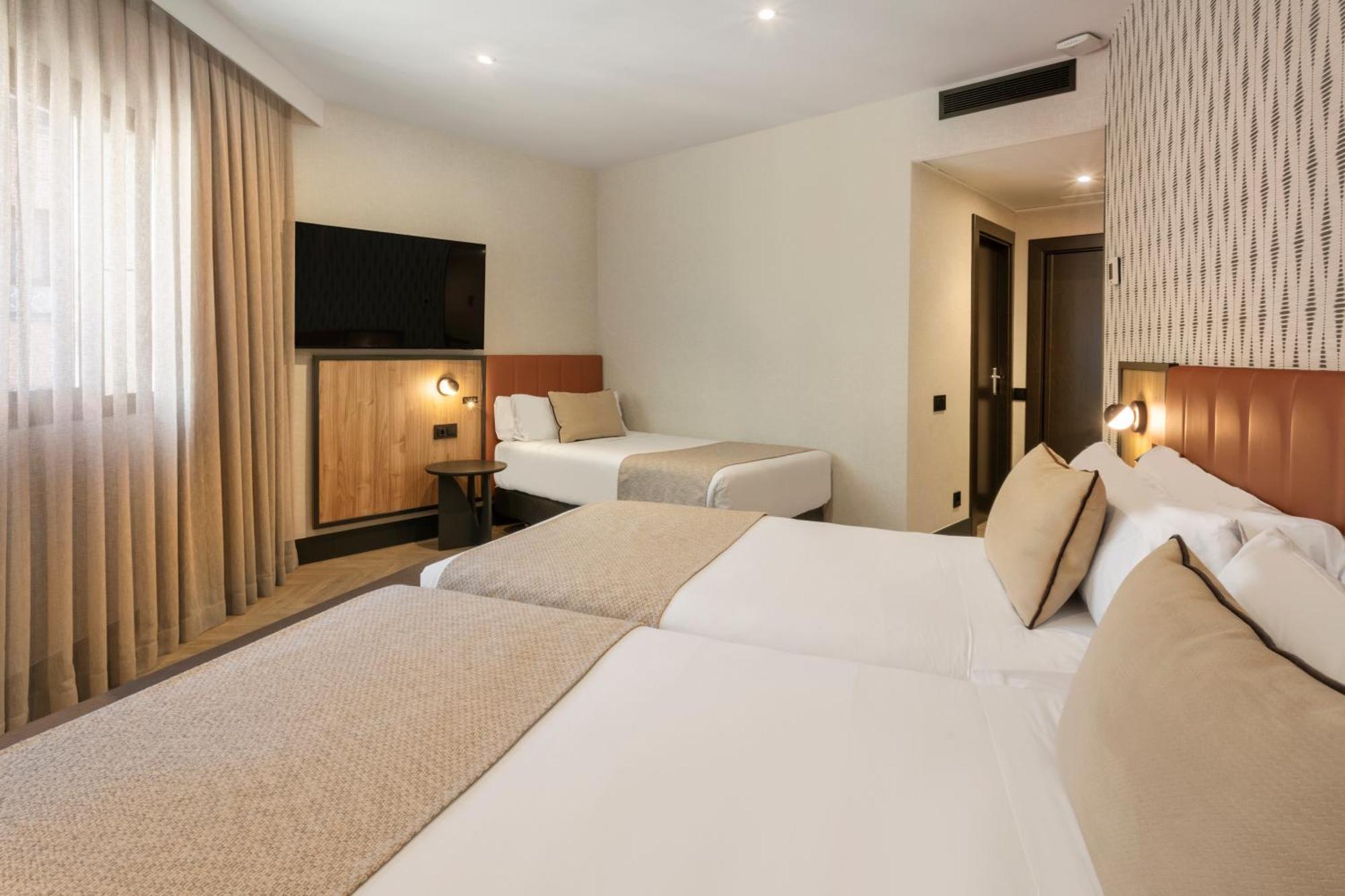Premium Triple Room