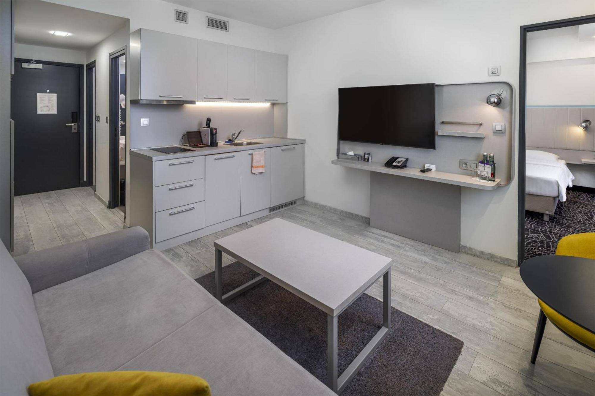 One-Bedroom Apartment