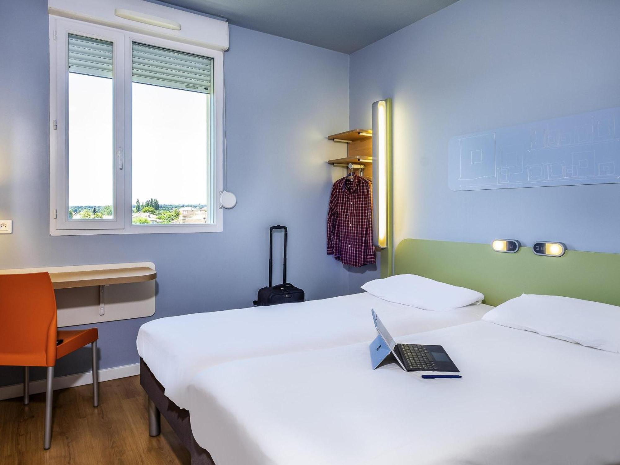 Twin Room Two Twin Beds