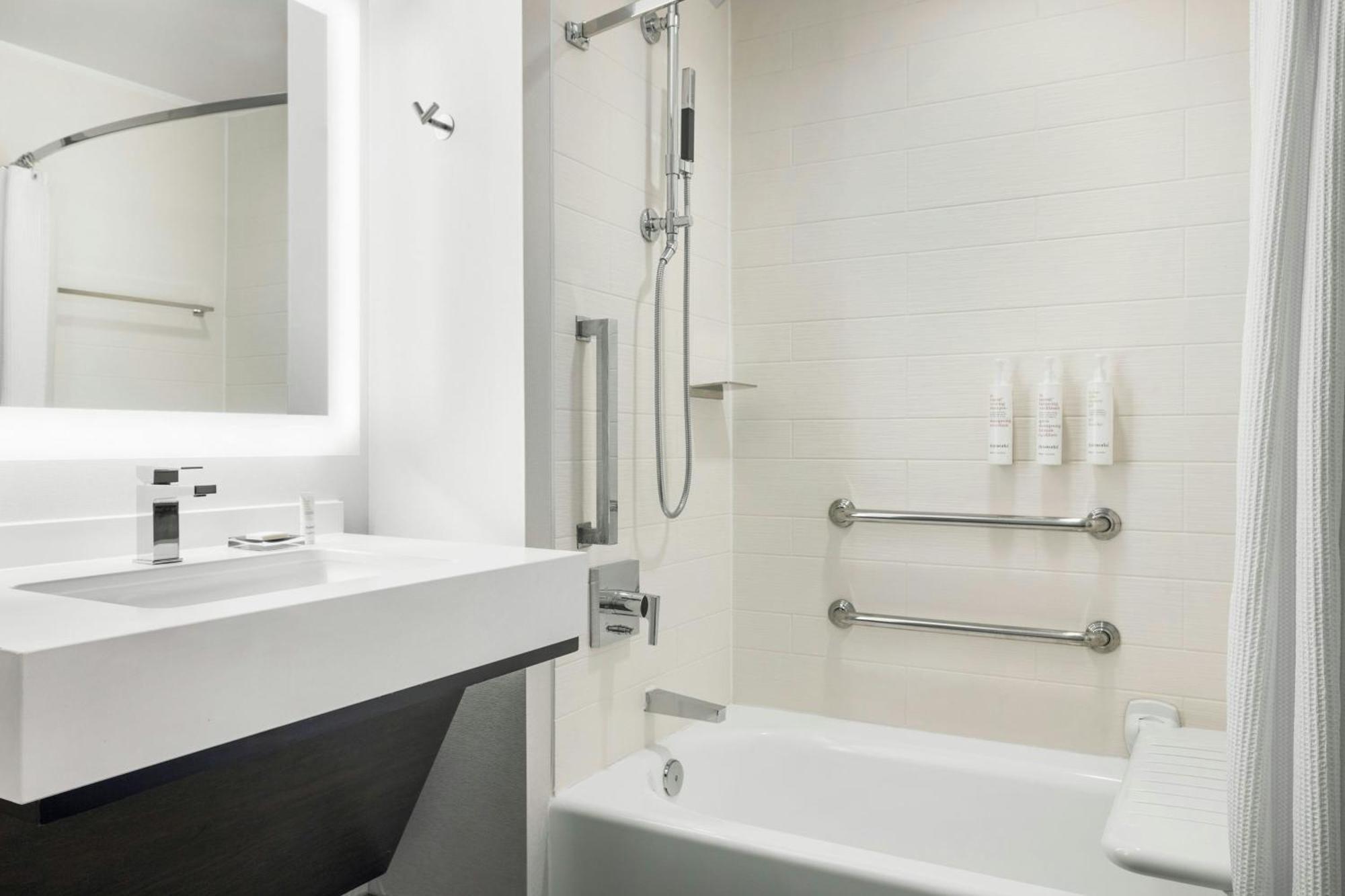 King Room Roll Shower Mobility Hearing Accessible