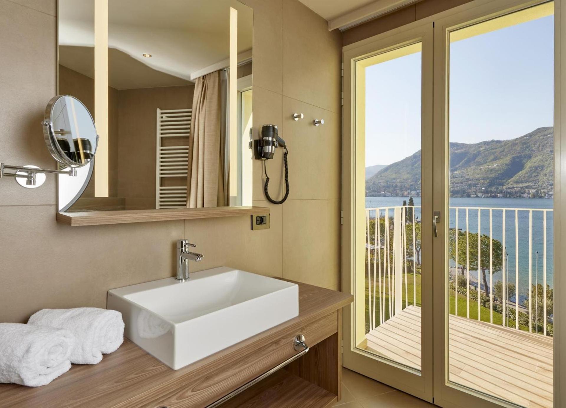 Junior Suite Lake View