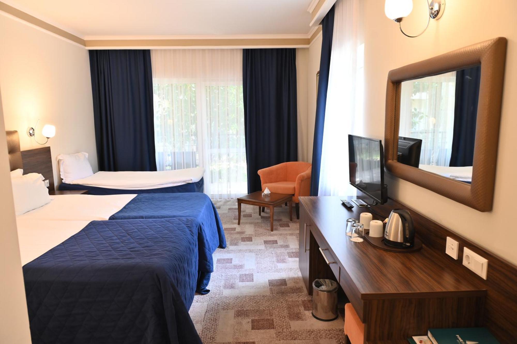 Double or Twin Room Extra Bed