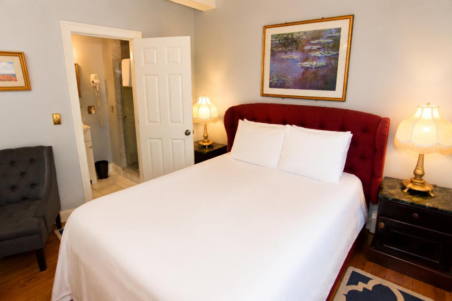 Inn Queen Room