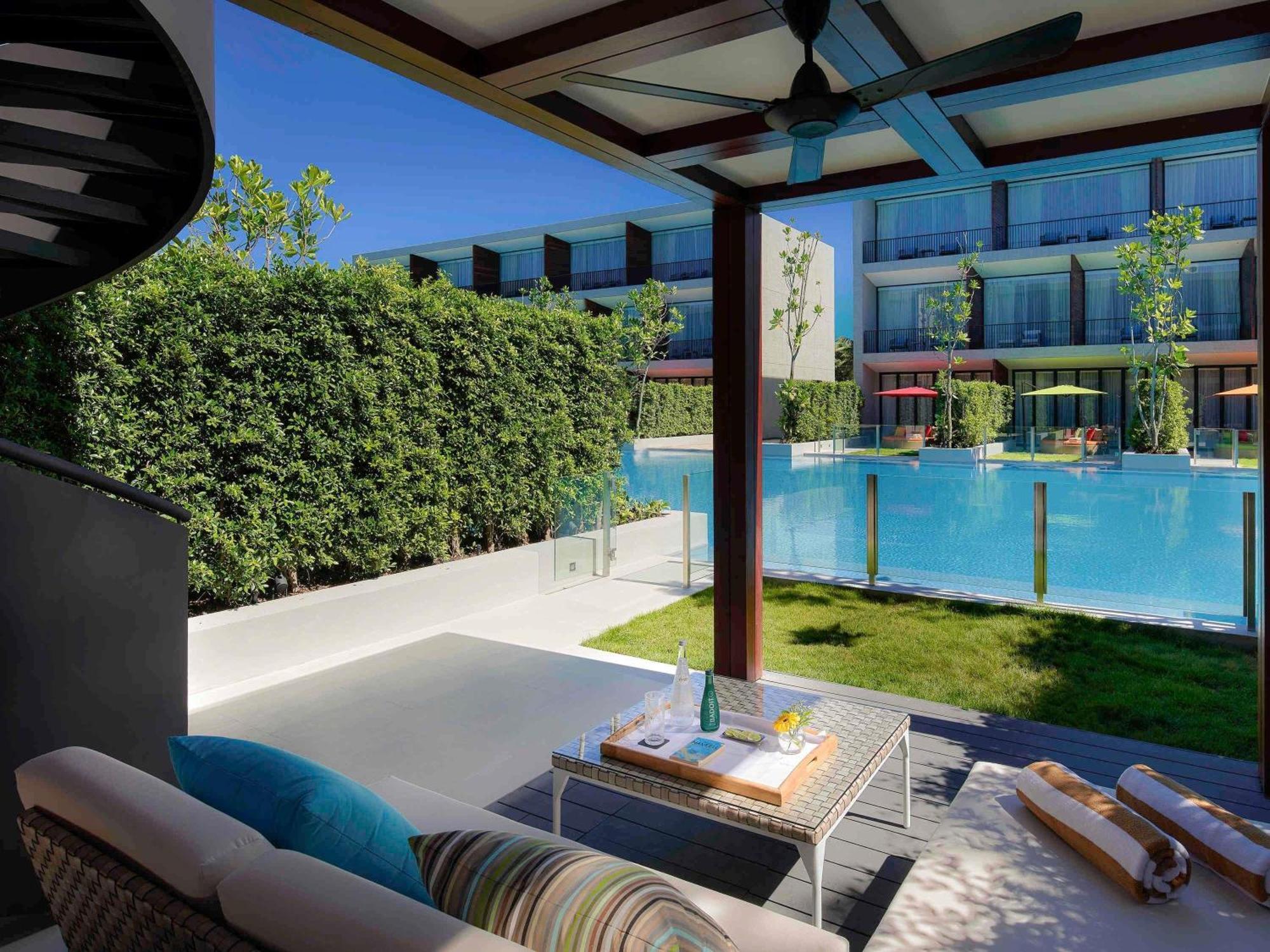 So Comfy King or Twin Room Pool Access