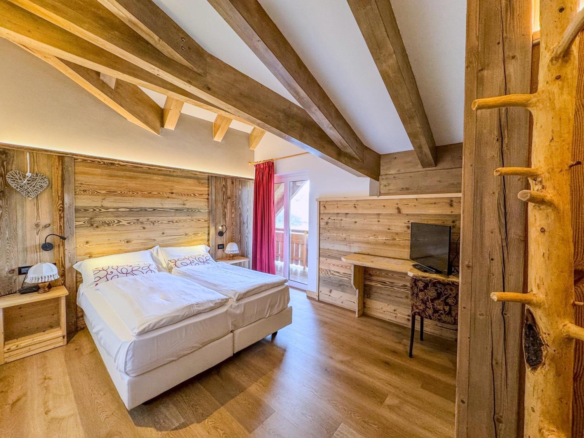 Double Room Lake View