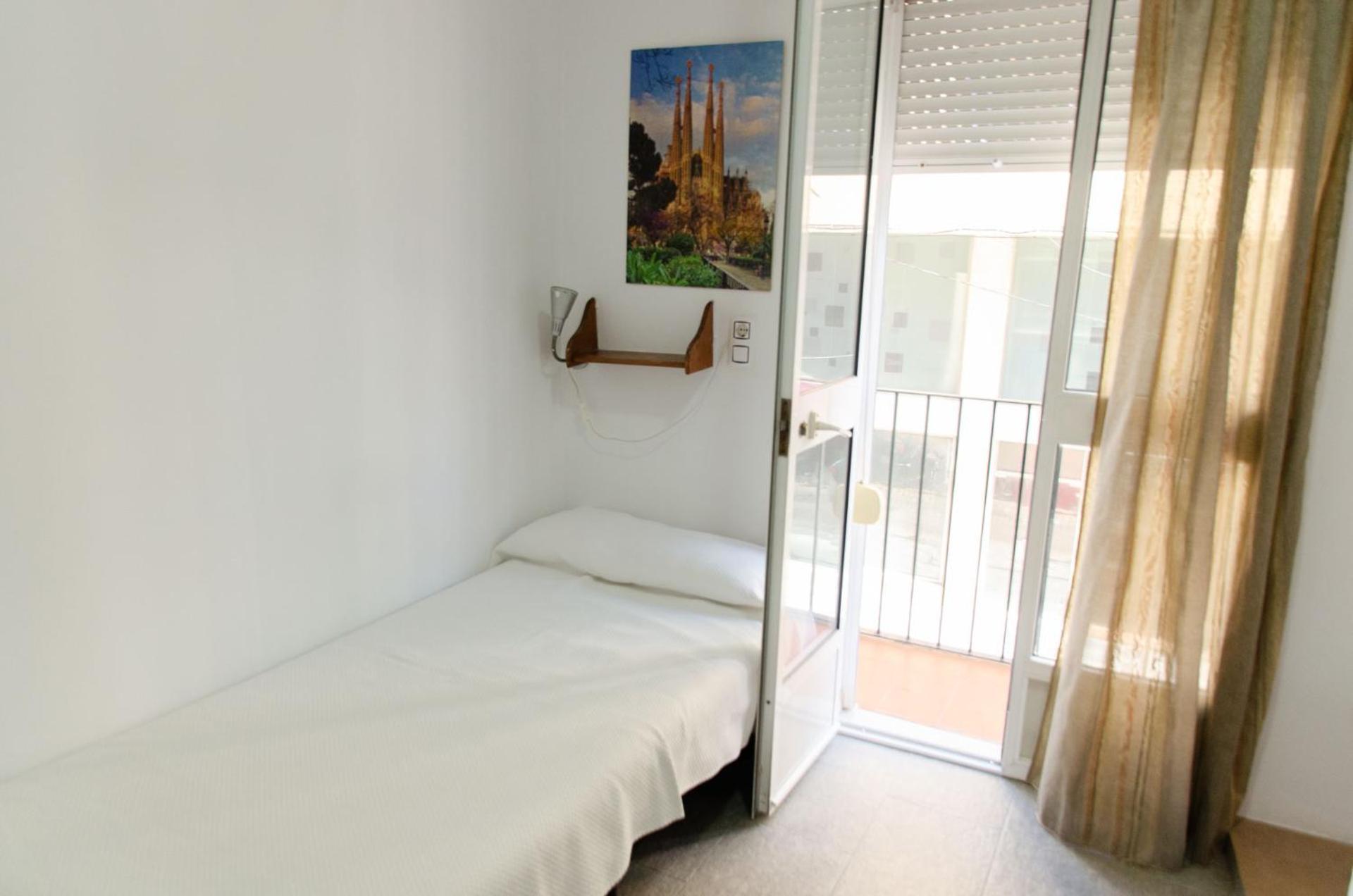 Twin Room Private Bathroom