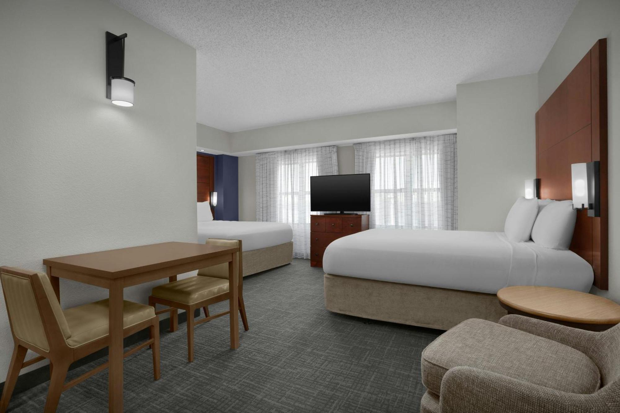 Queen Studio Two Queen Beds