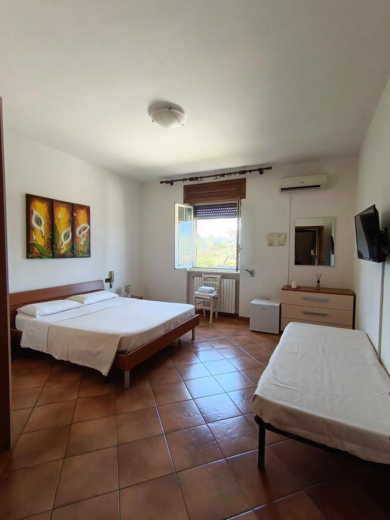 Classic Triple Room