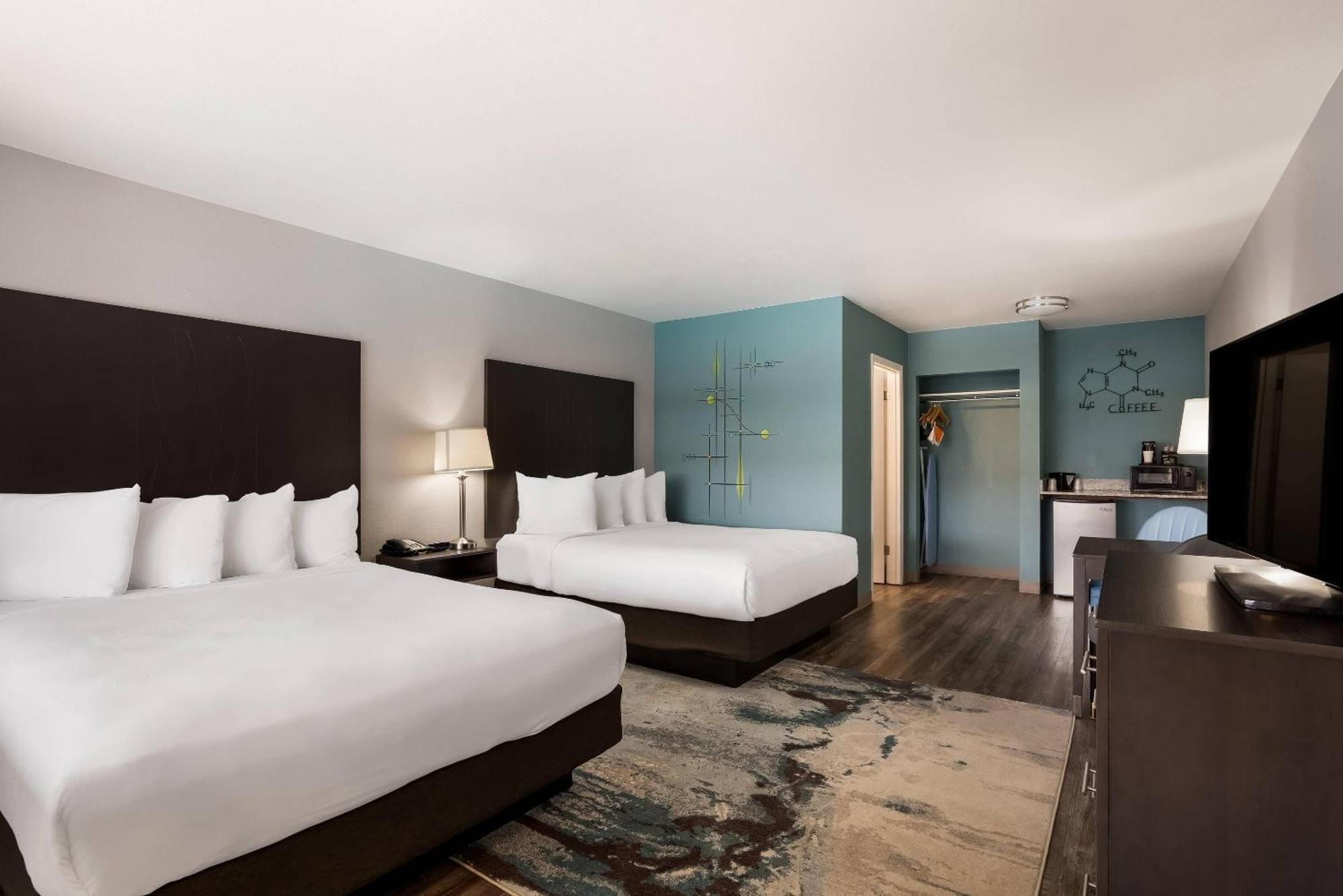 Queen Room with Two Queen Beds