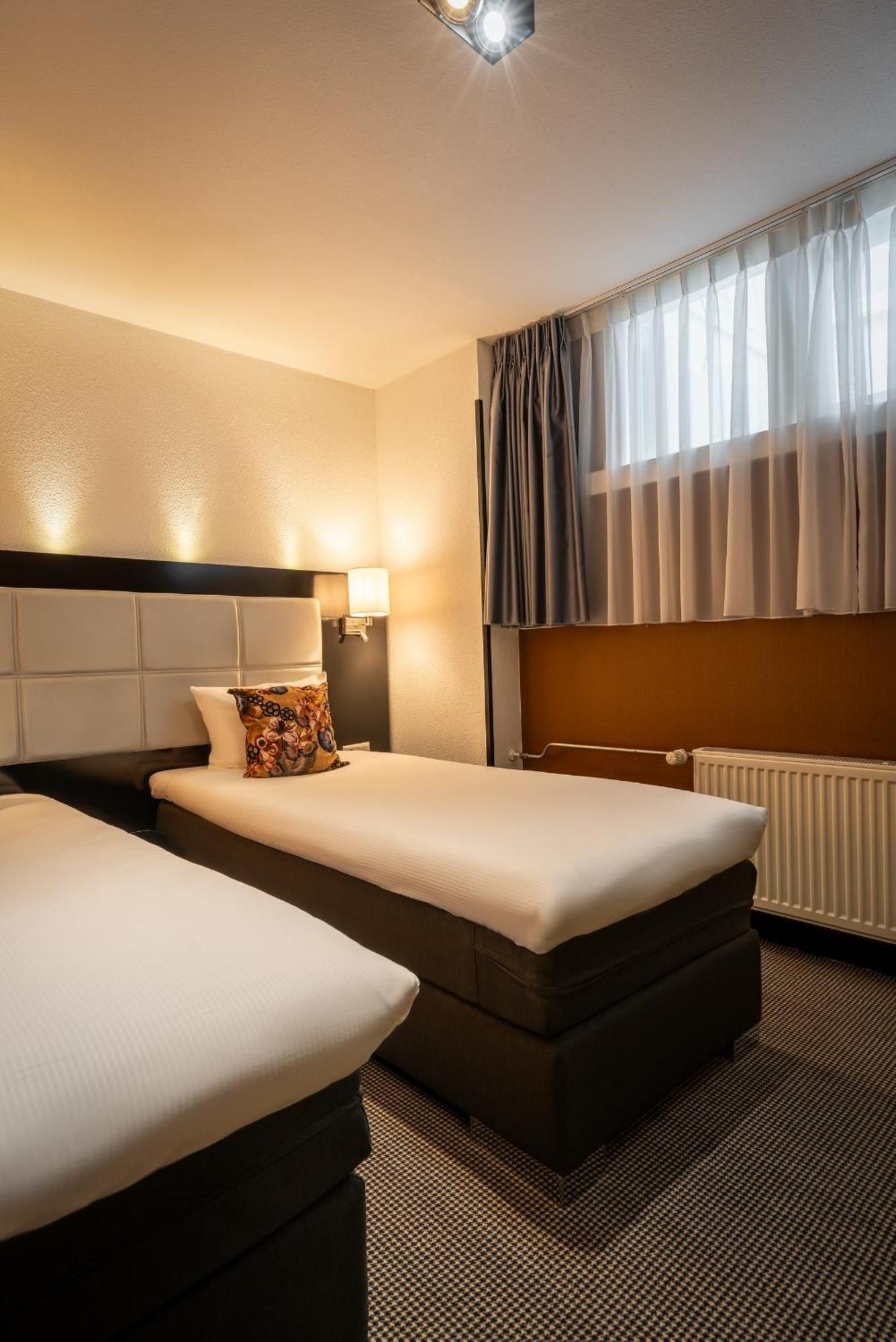 Twin Room Limited View