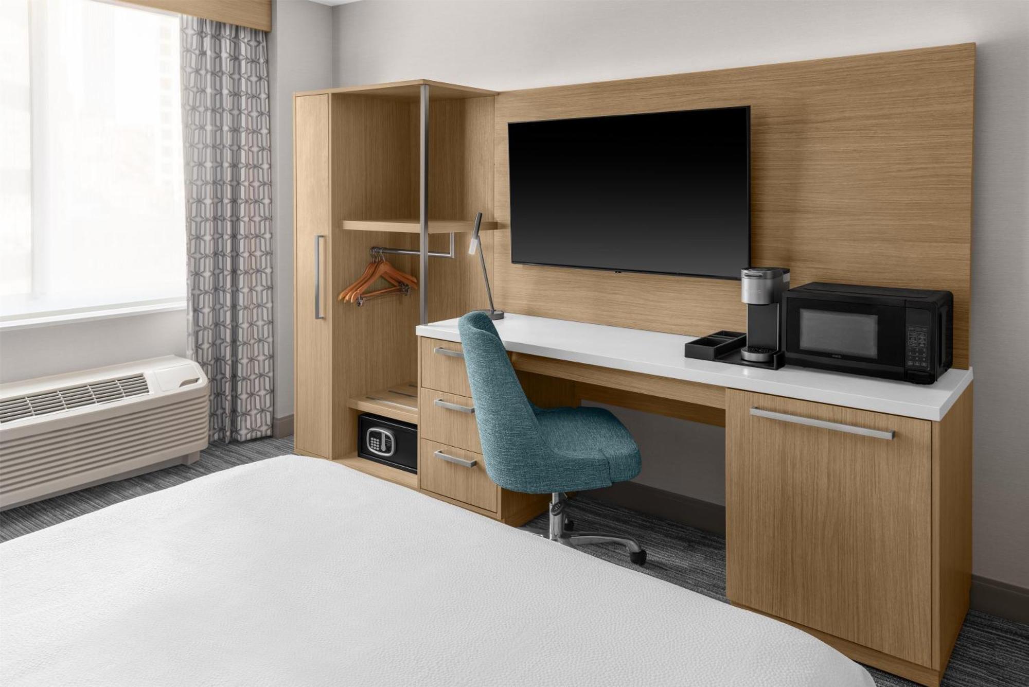 King Room Roll Shower Mobility Hearing Access