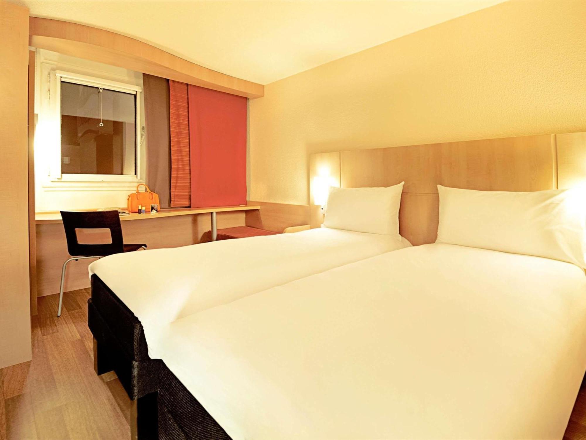 Standard Apartment Twin Beds