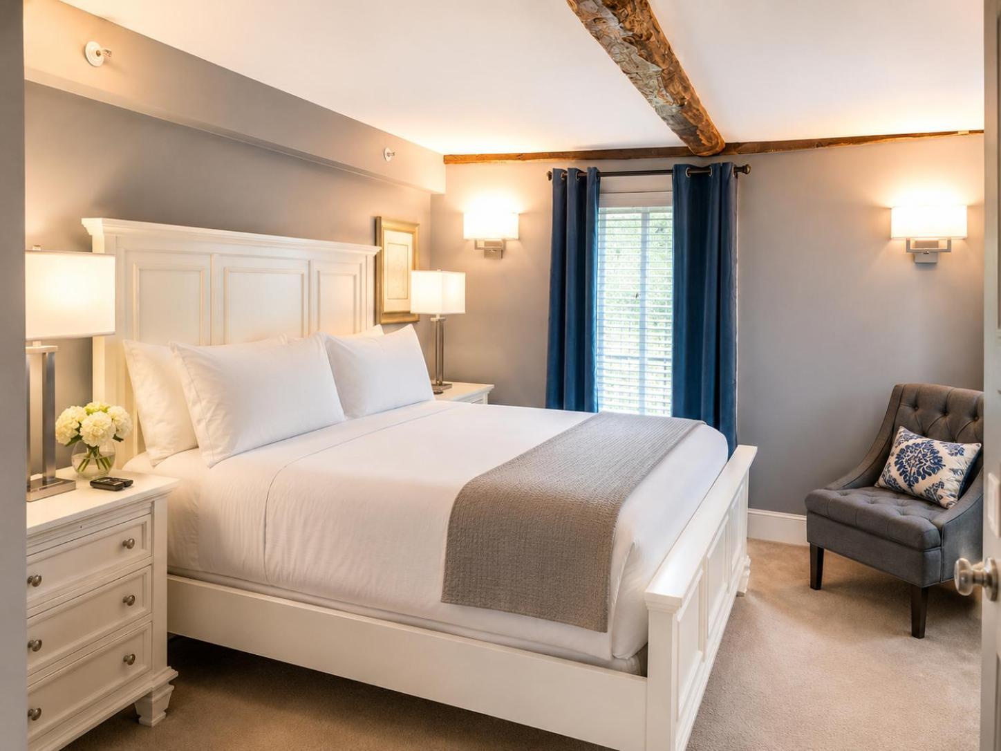 Deluxe King Suite