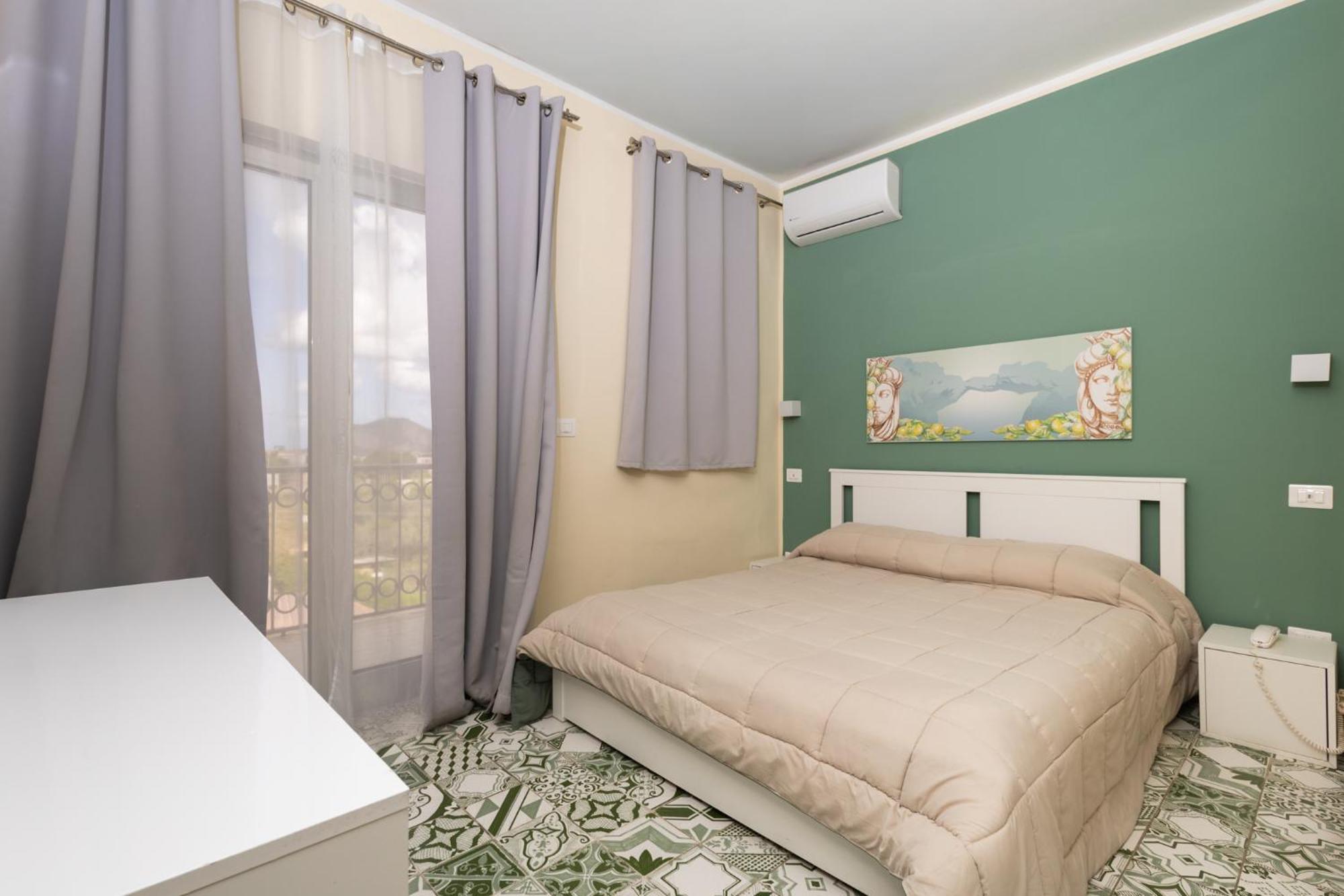 Double Room Private Bathroom