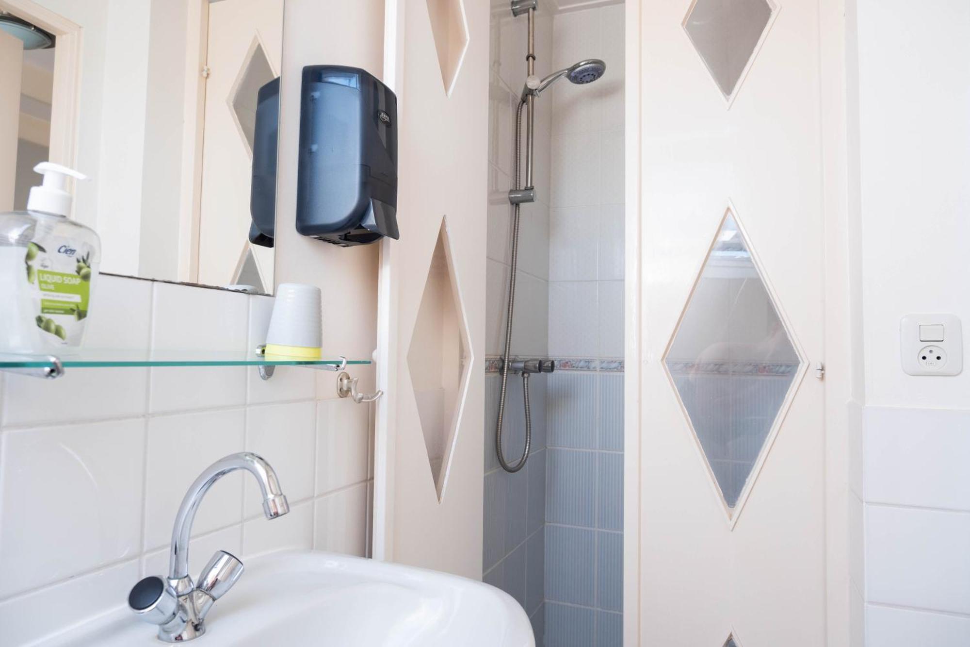 Double Room Private Bathroom