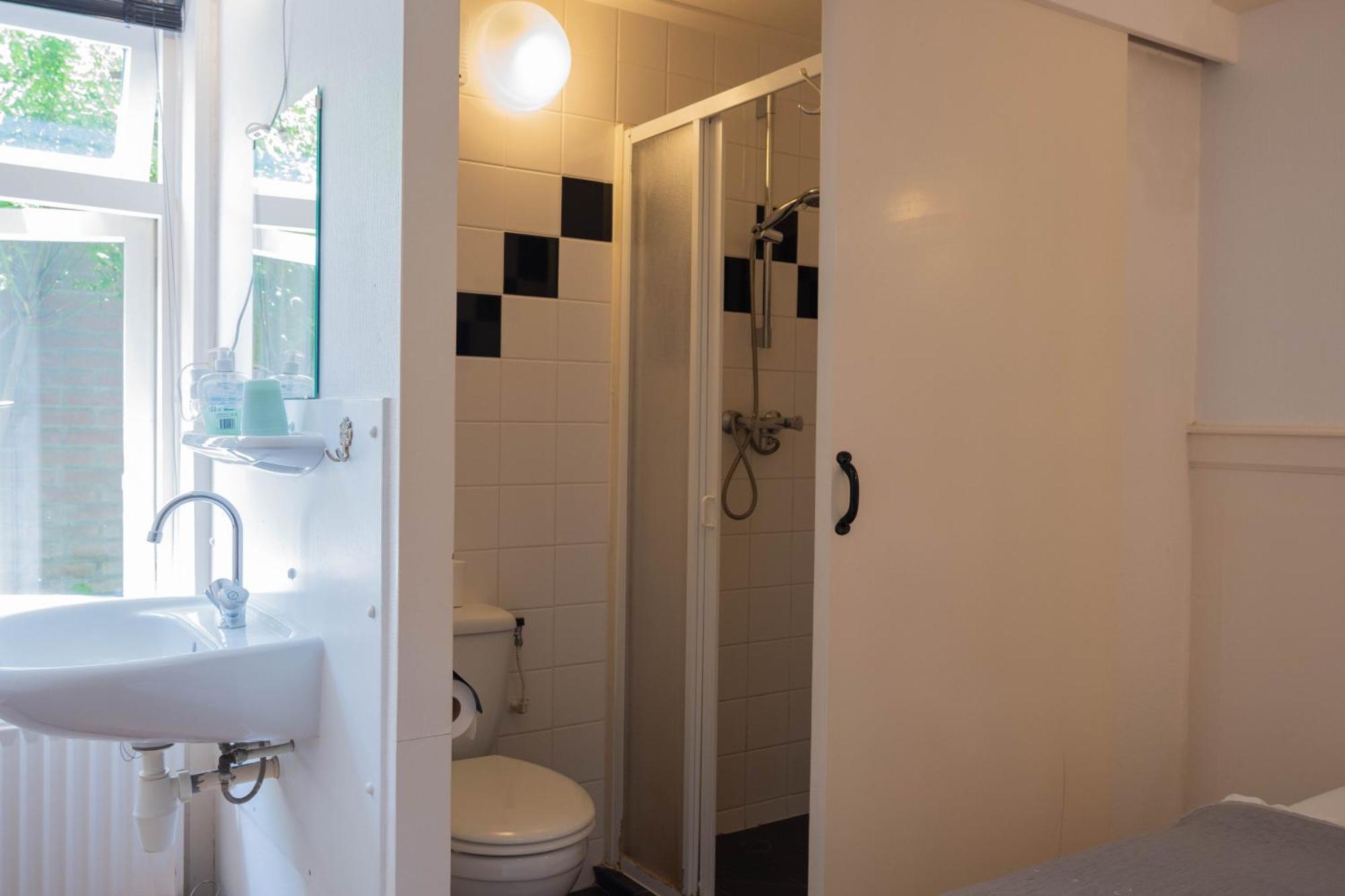 Double Room Private Bathroom